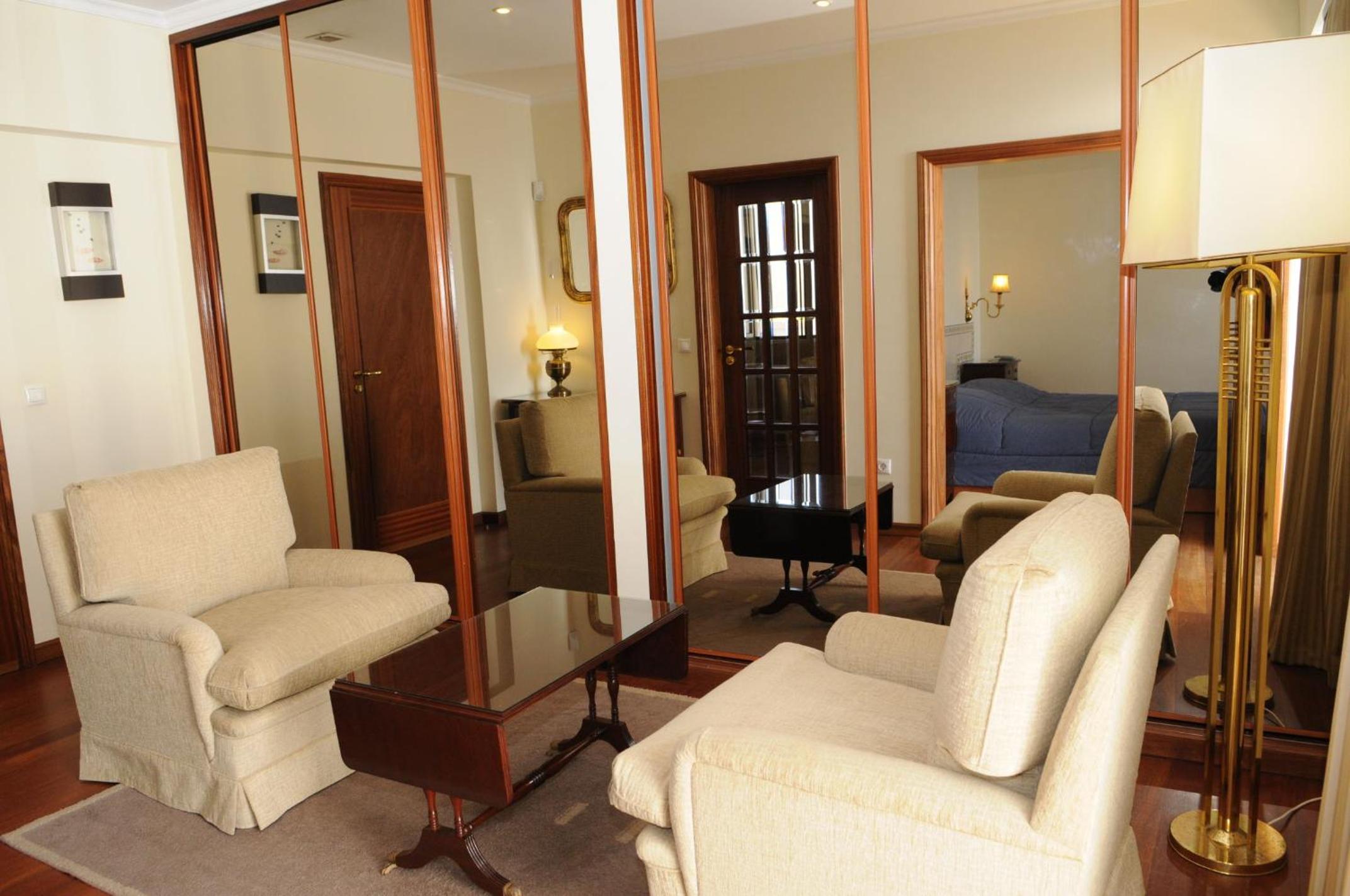 An uninterrupted 180 overlooking the Atlantic Ocean view 4