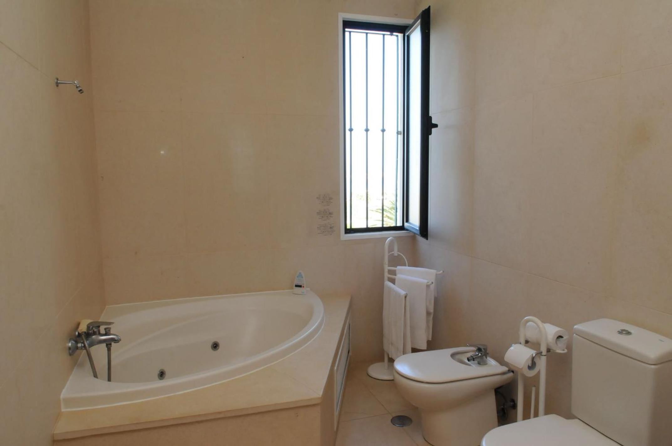 An uninterrupted 180 overlooking the Atlantic Ocean view 5