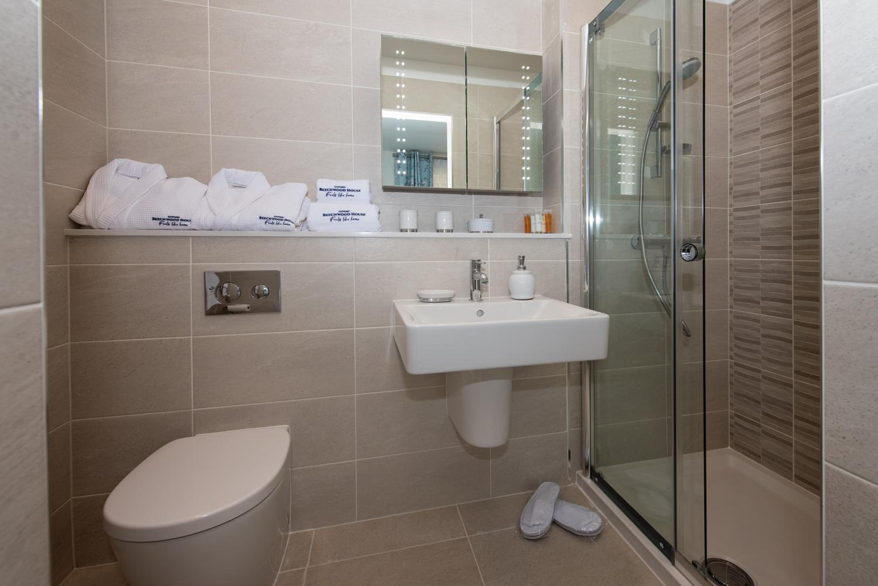 Oxford Vacations - Best Luxury Apart Hotel in Oxford- Beechwood House - Property Image 2