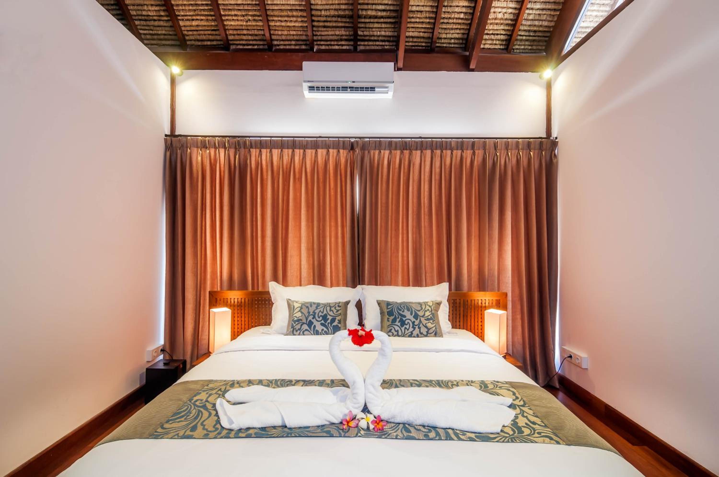 Moonage Daydream Villas