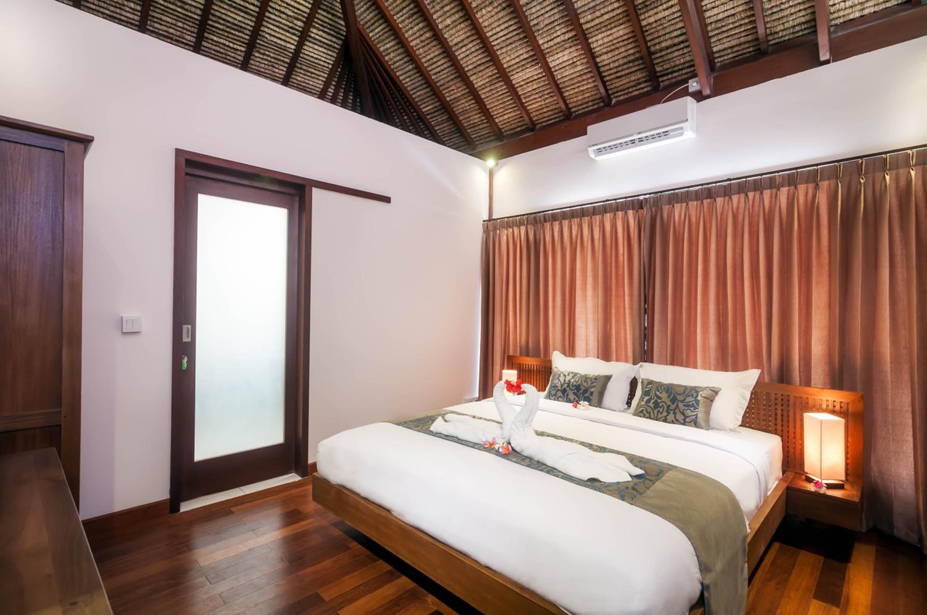 Moonage Daydream Villas