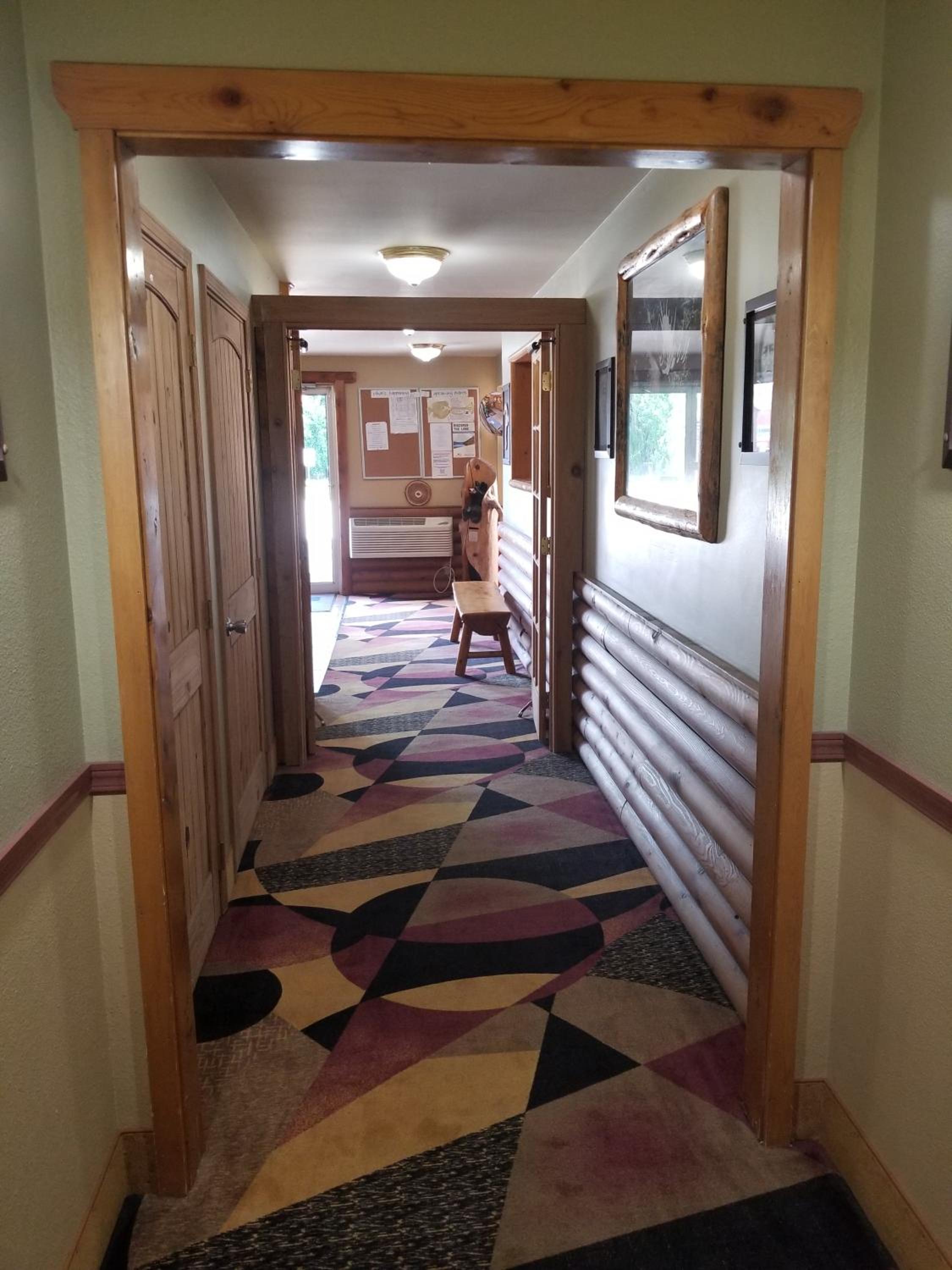 Days Inn by Wyndham Sandpoint - Property Image 9