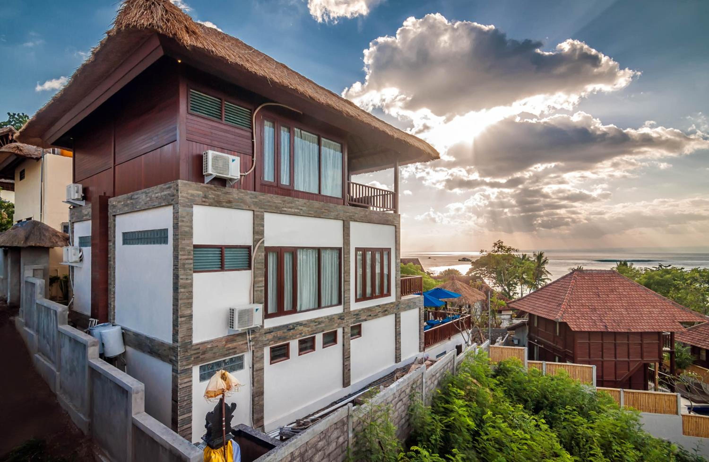 Moonage Daydream Villas