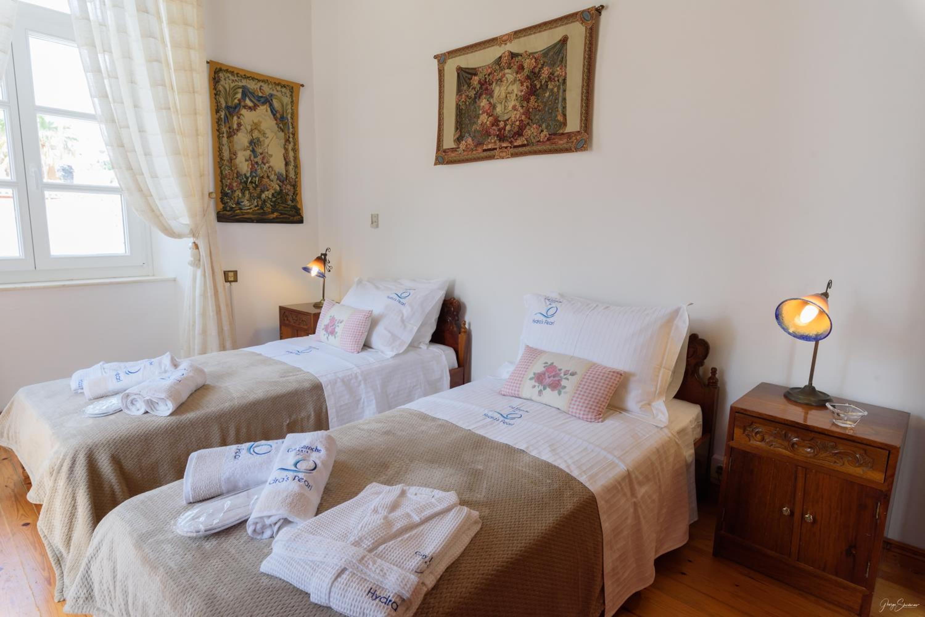 Hydra's Pearl - Gold Pearl, Luxury Mansion, No Steps, 120m from the port