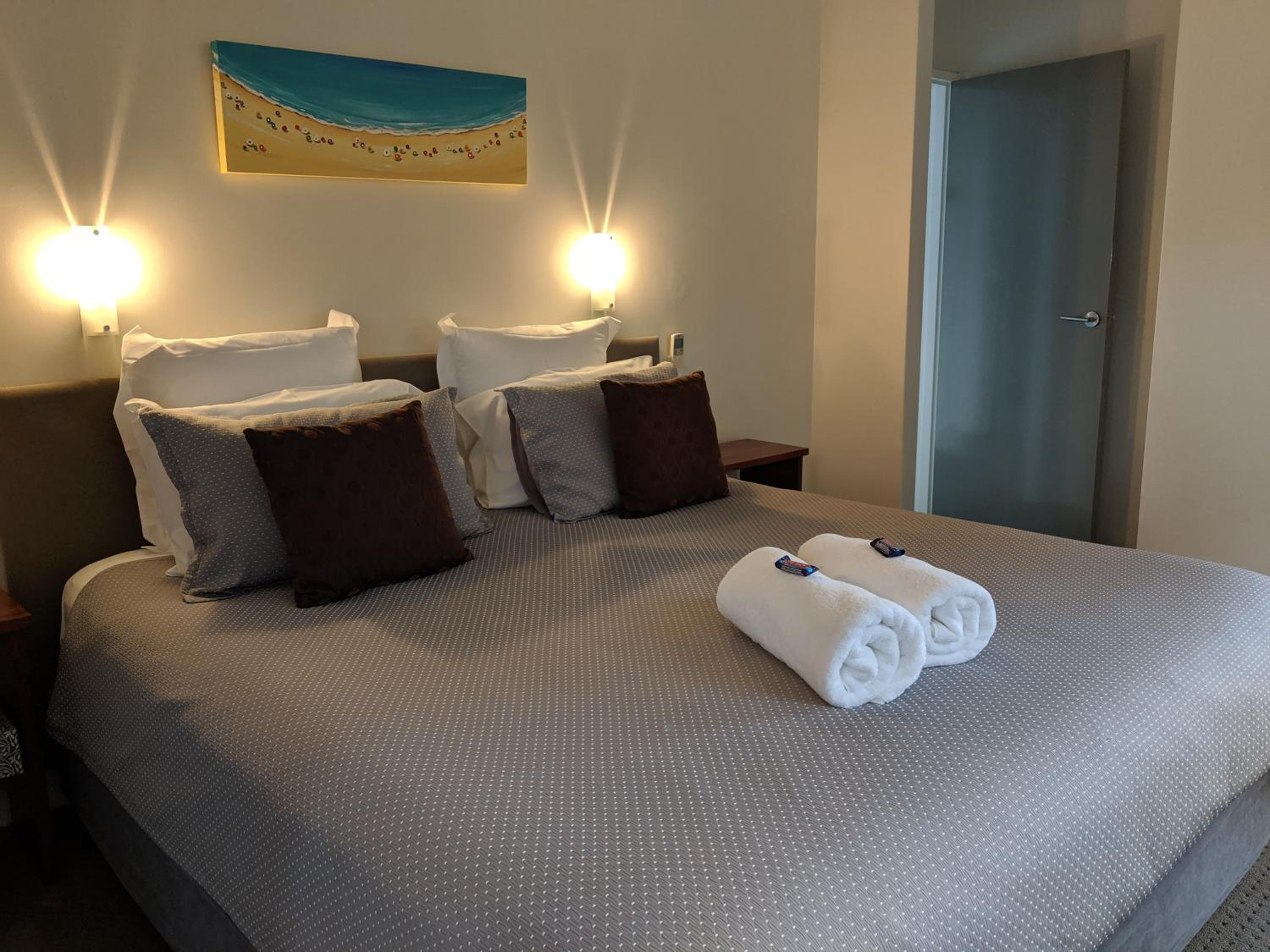 Albany Vacations - Hanover Bay Apartments - Property Image 3