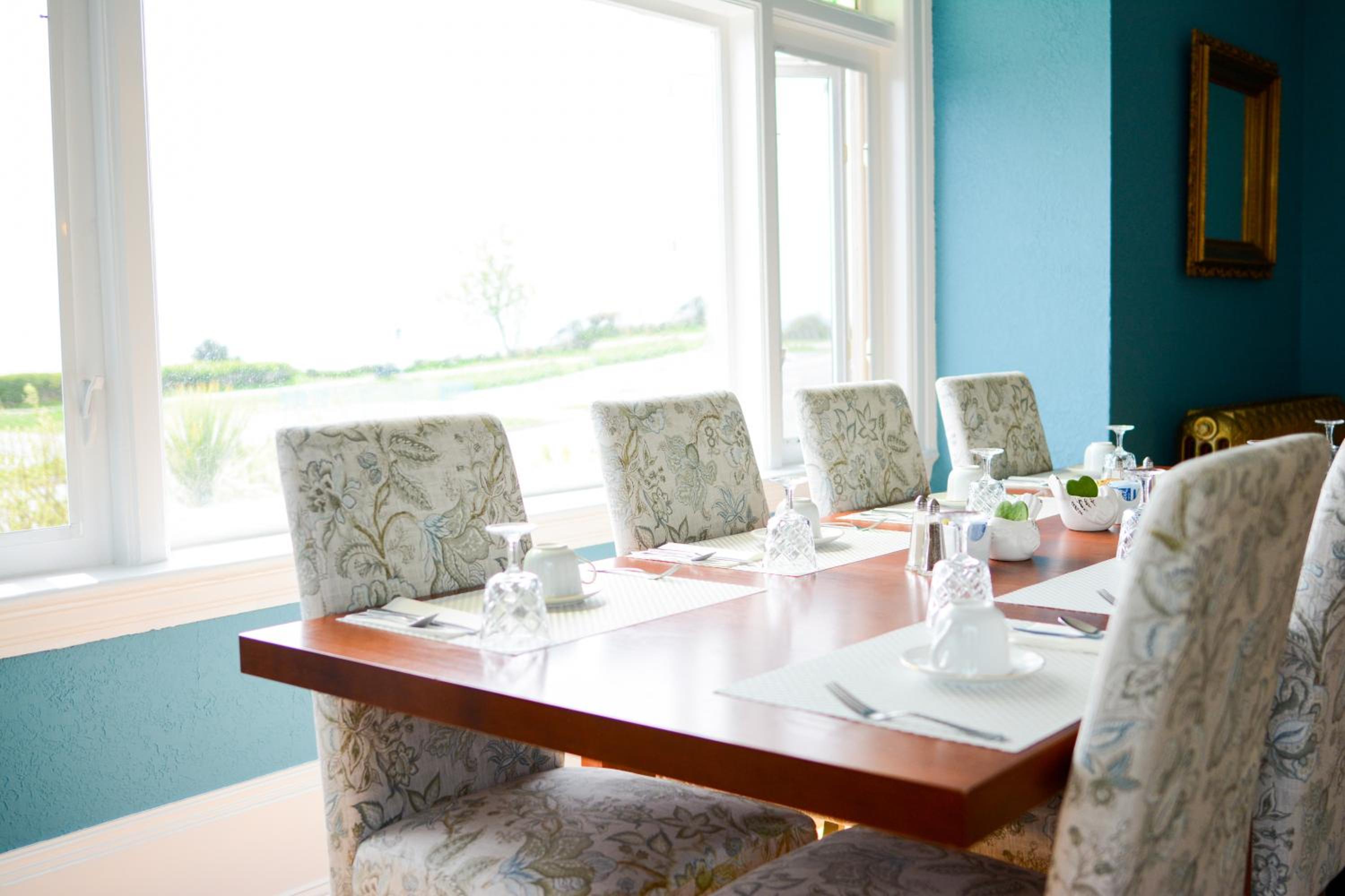Dashwood Manor Seaside Bed & Breakfast
