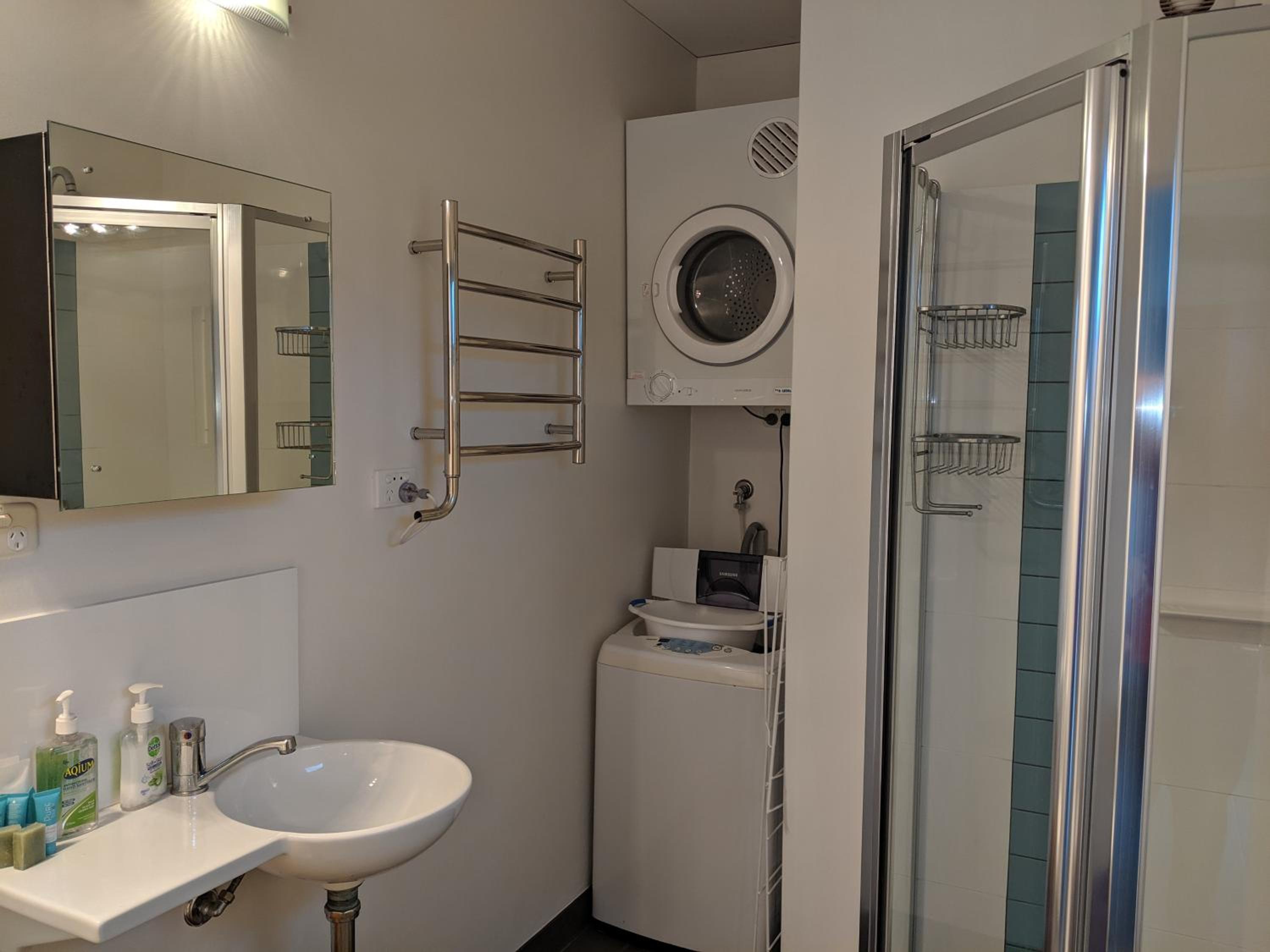 Albany Vacations - Hanover Bay Apartments - Property Image 2