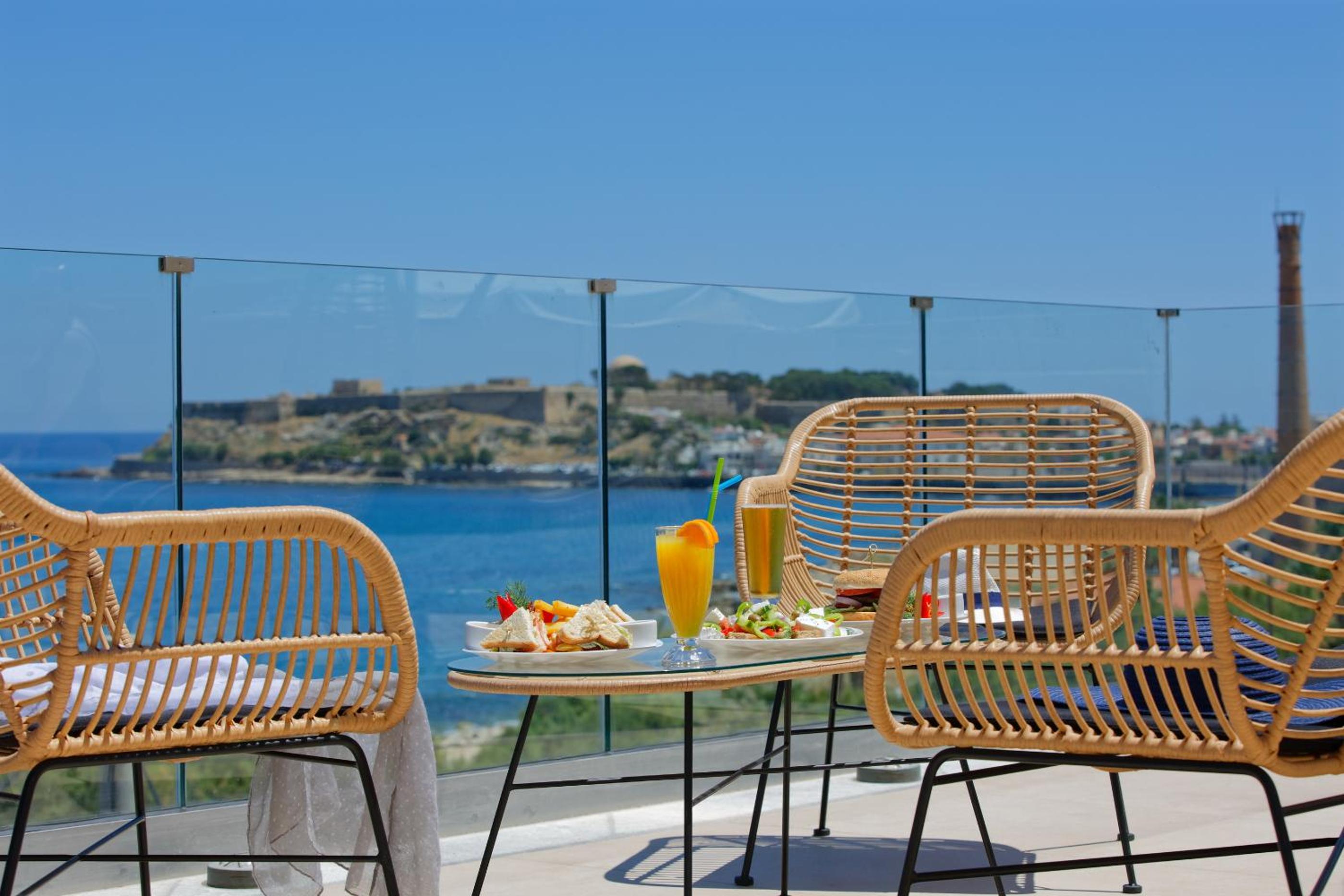 Archipelagos Hotel