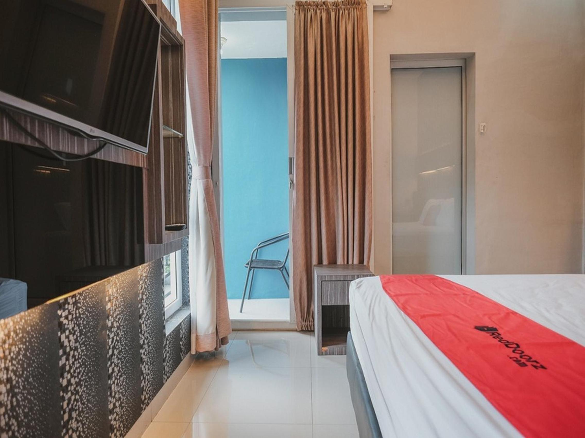 RedDoorz @ Jamin Ginting Medan
