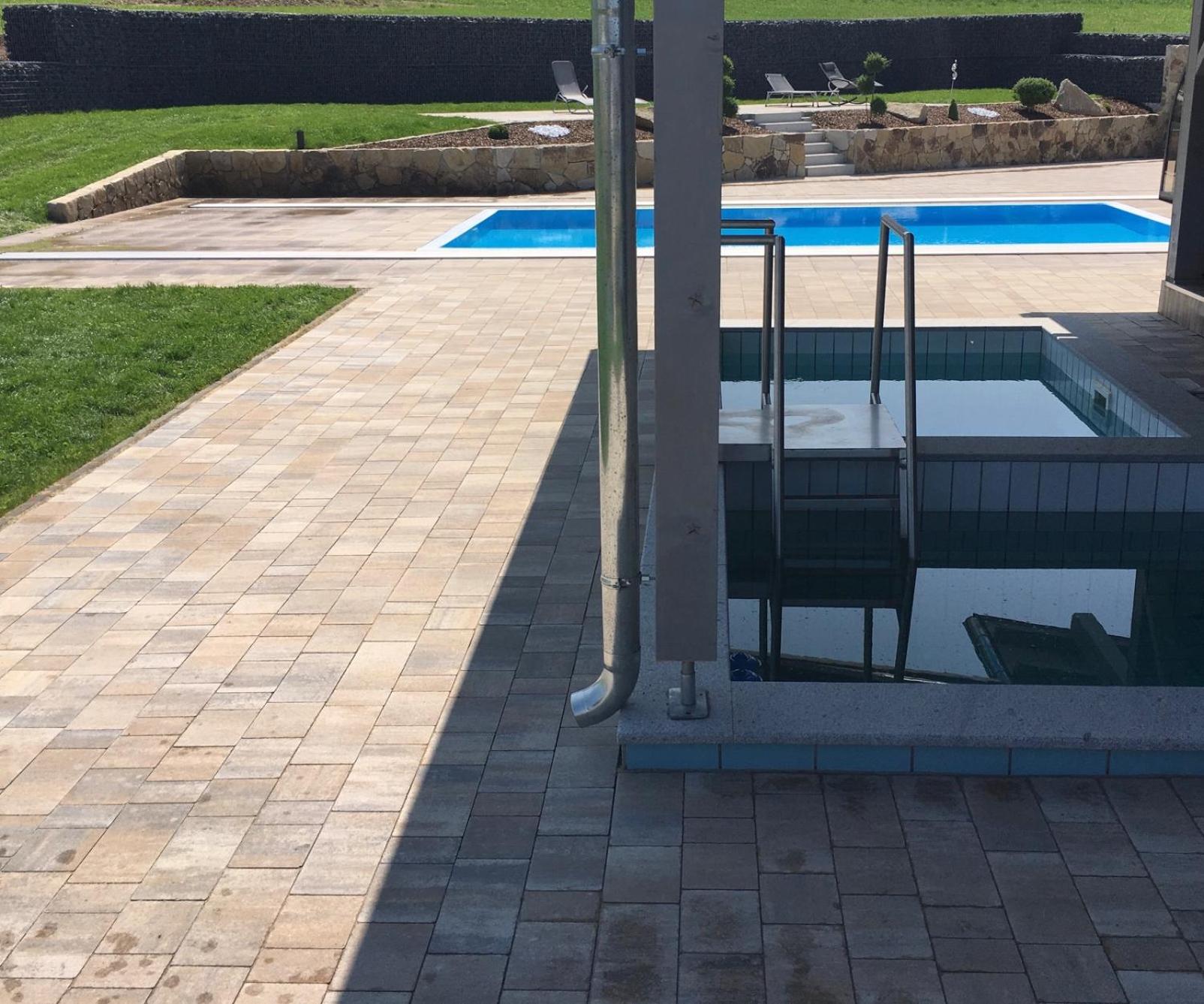 Landhaus Ferienwohnungen mit Pool und Wellness