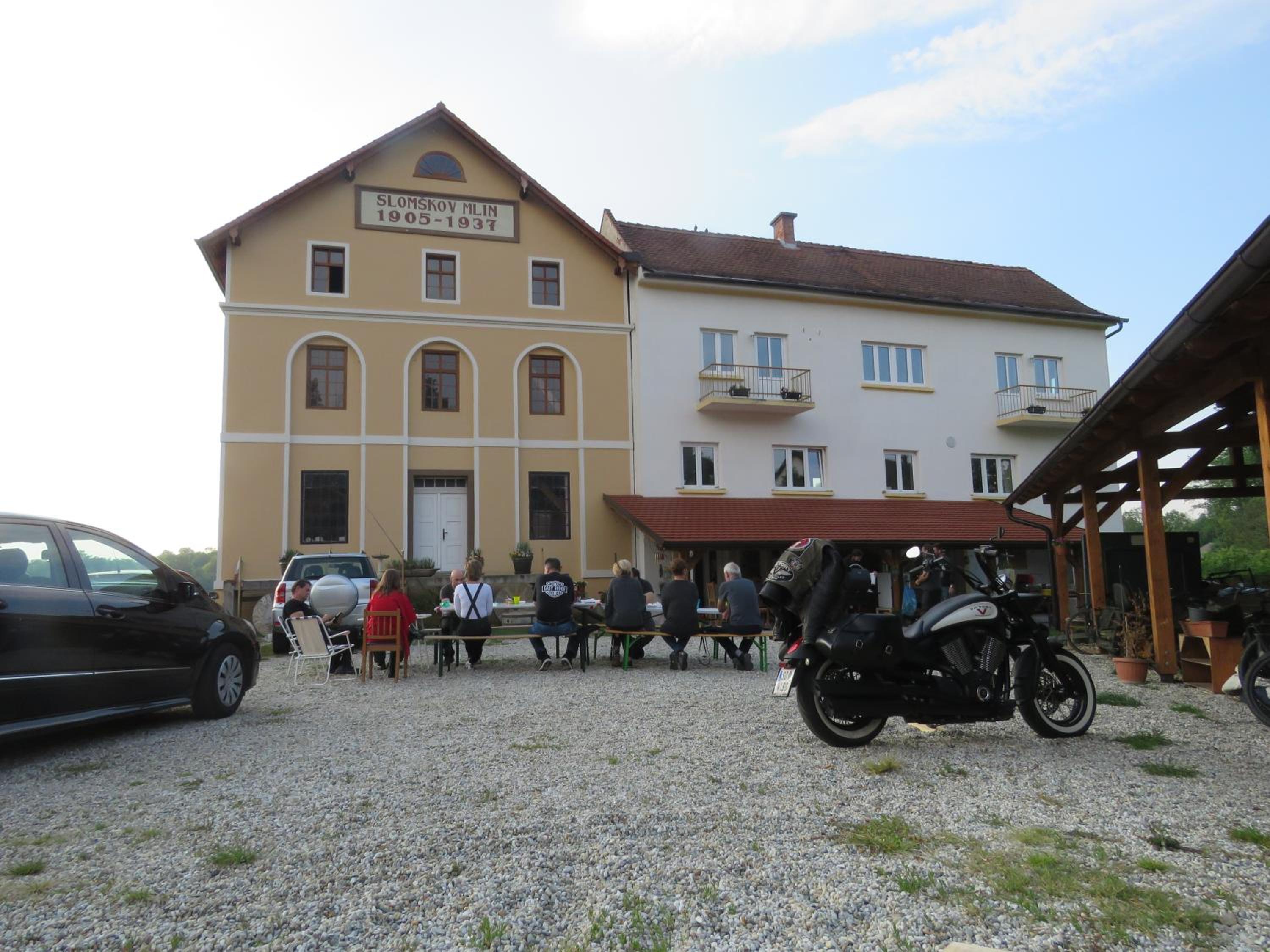 Photo 23