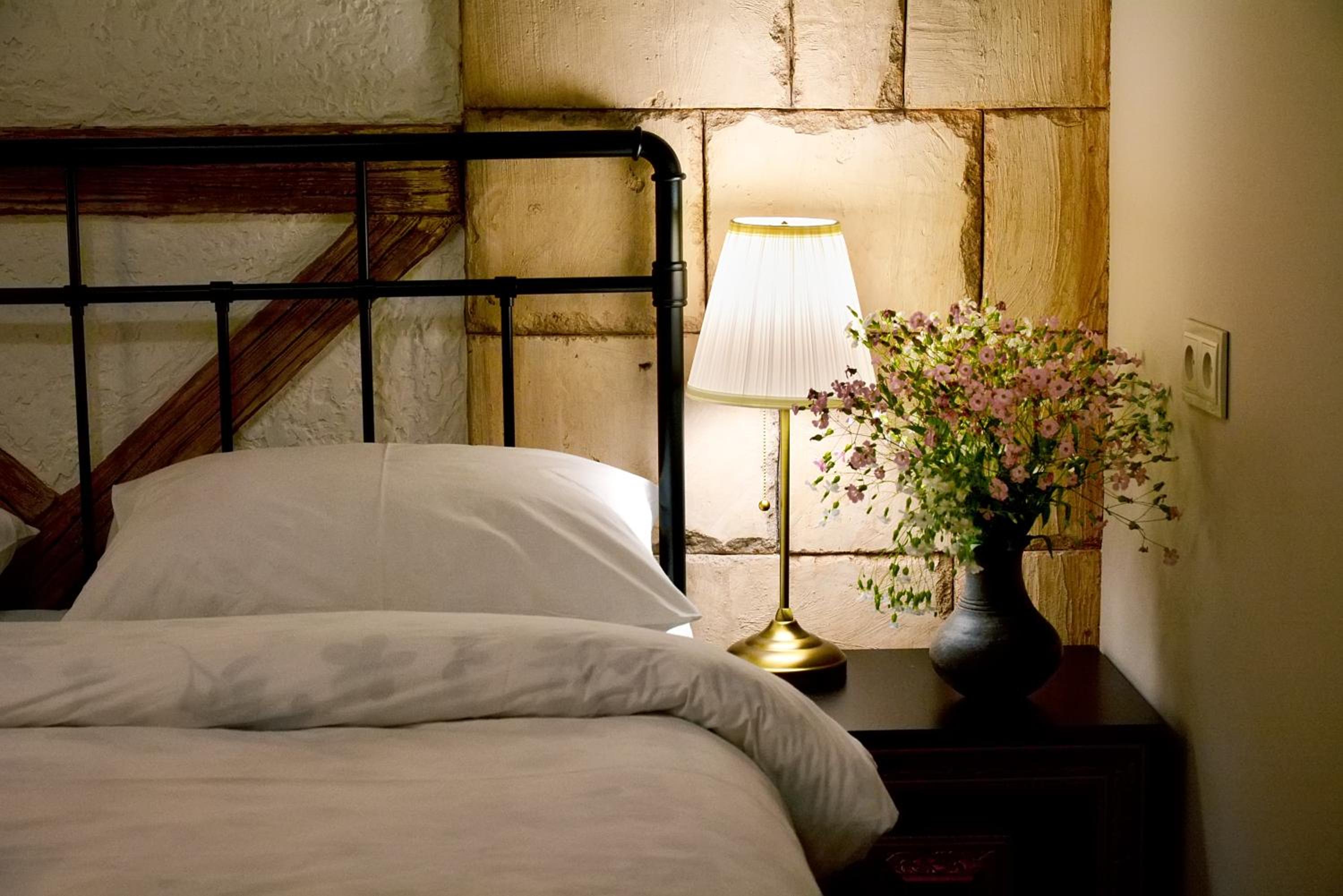Retro Hostel & Tours