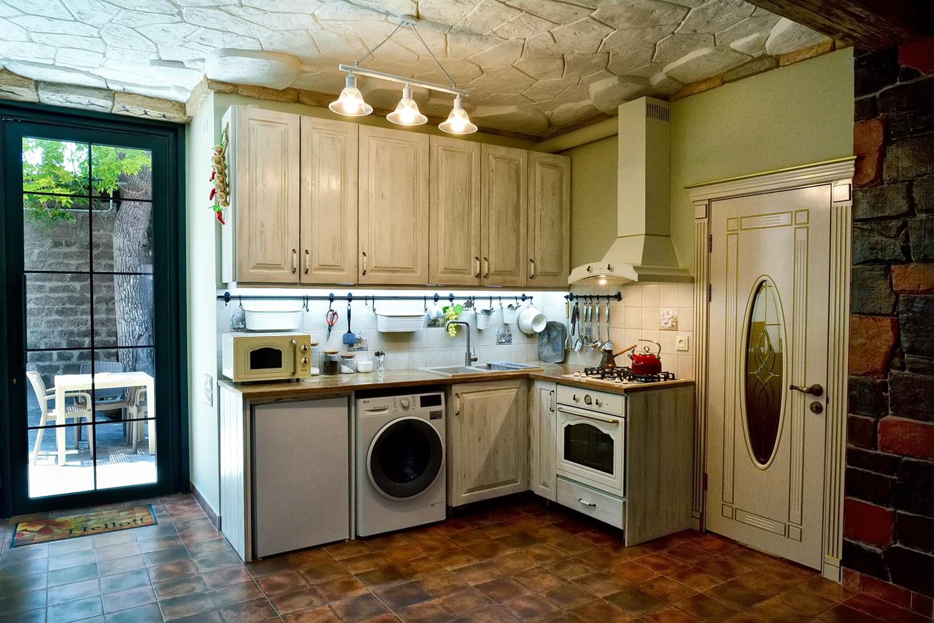 Retro Hostel & Tours