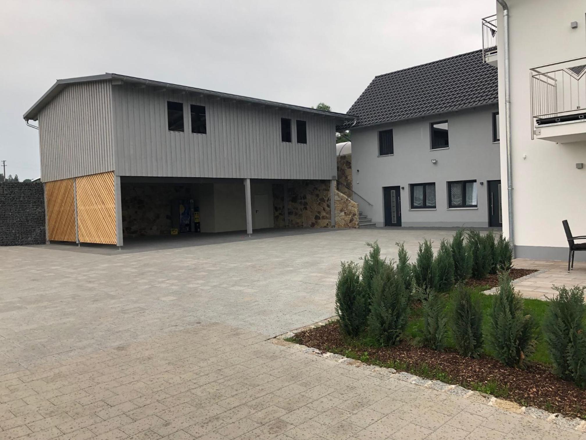 Landhaus Ferienwohnungen mit Pool und Wellness