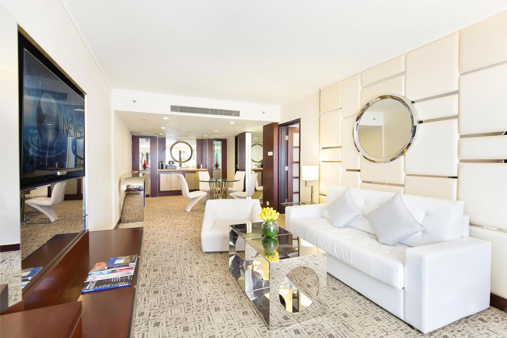 Regal Kowloon Hotel