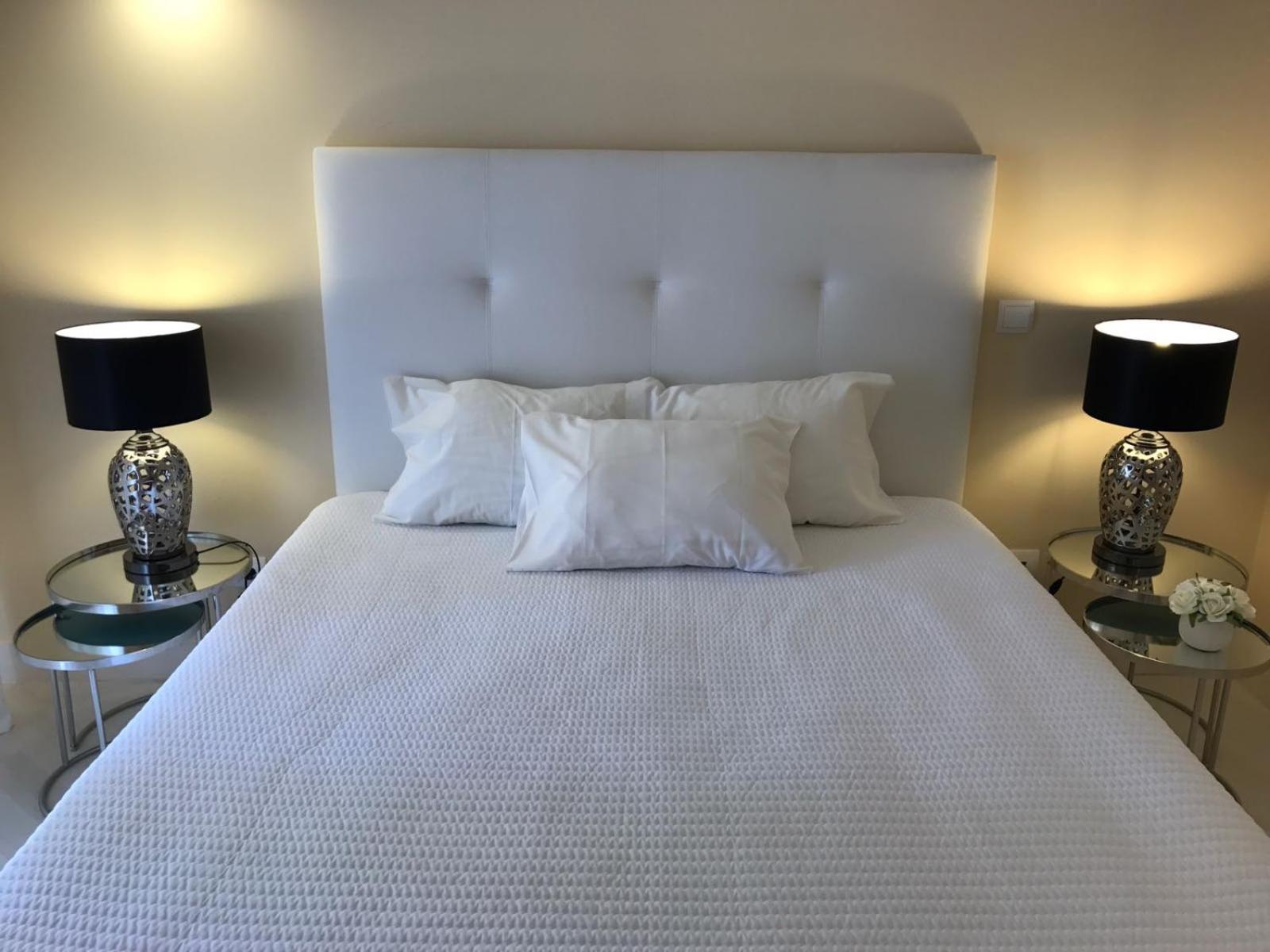Beach & Sea Apt, Fast WIFI, Airco, Private Parking and Pool view 4