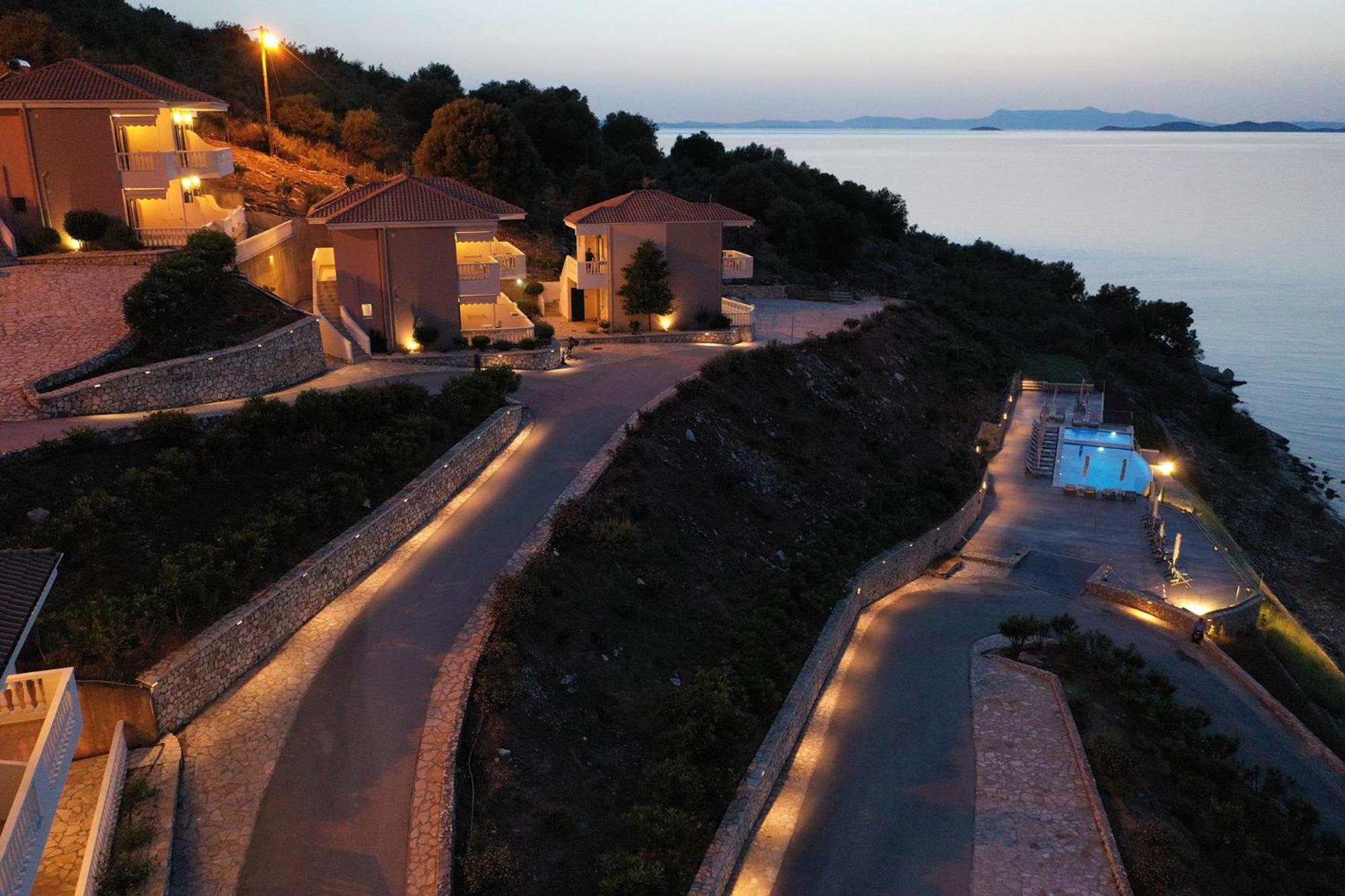 Blue Bay Apartments view 3