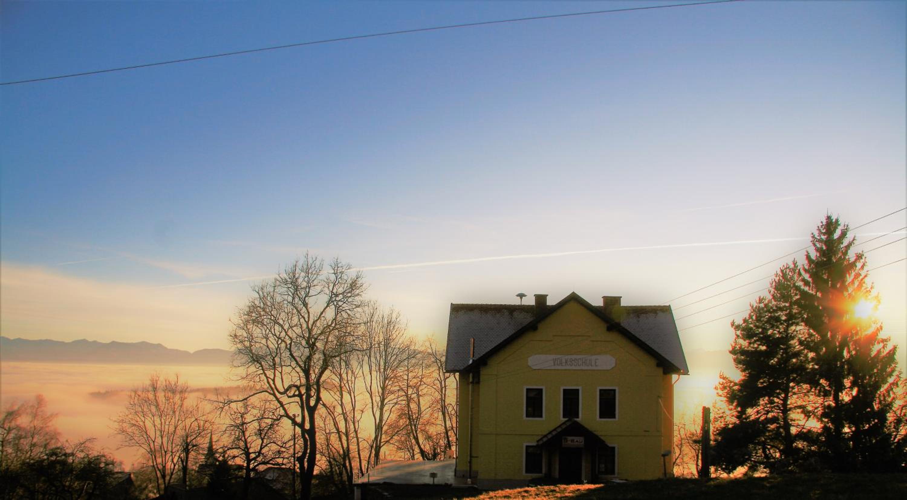 Alte Volksschule - schual in gradne view 4