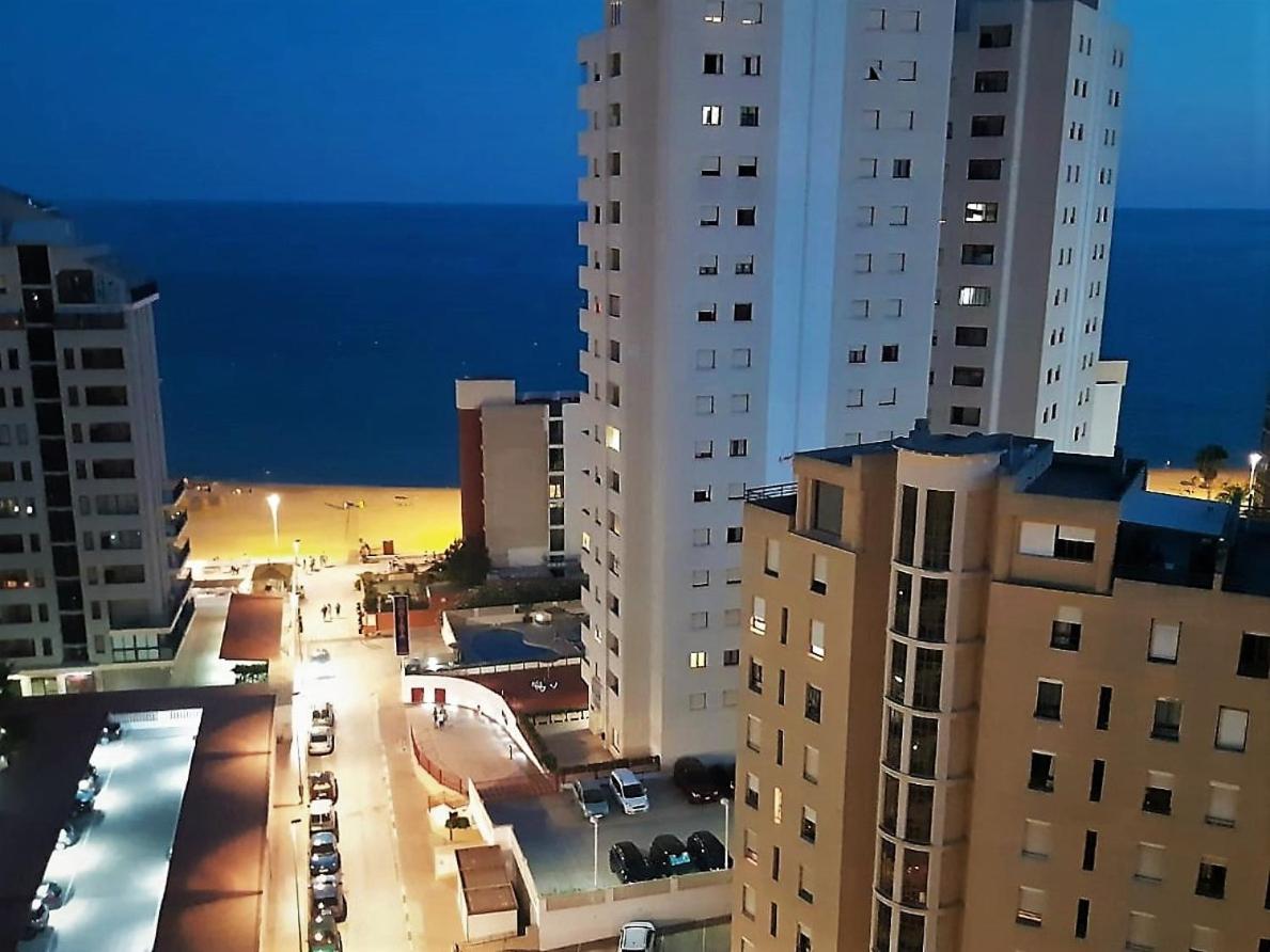 Mirador apart