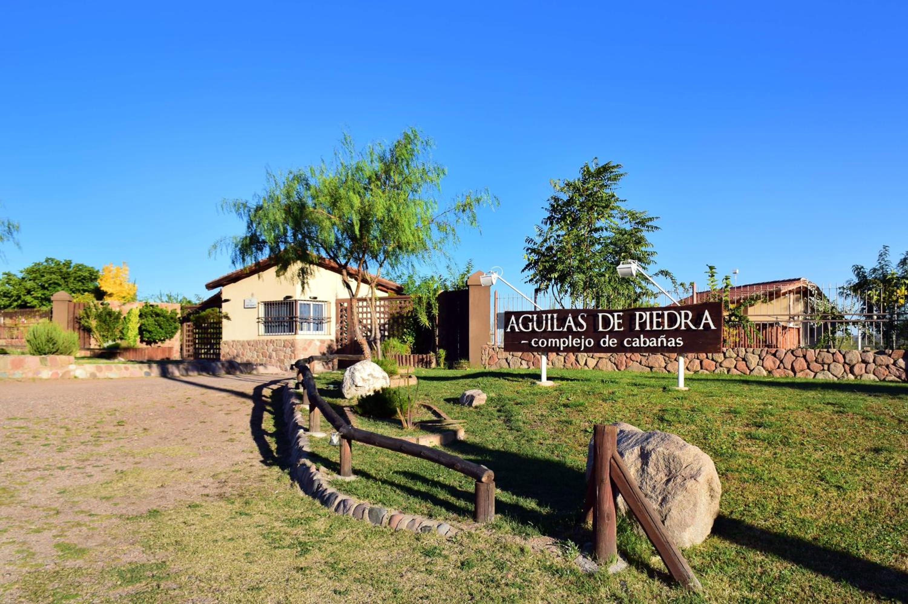 Aguilas de Piedra