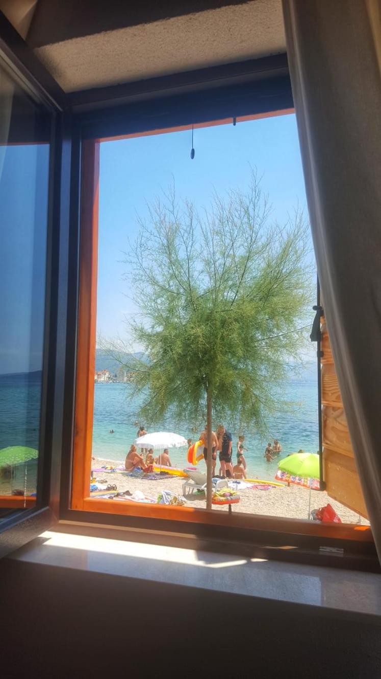 Beachfront house Sea la Vie photo 3