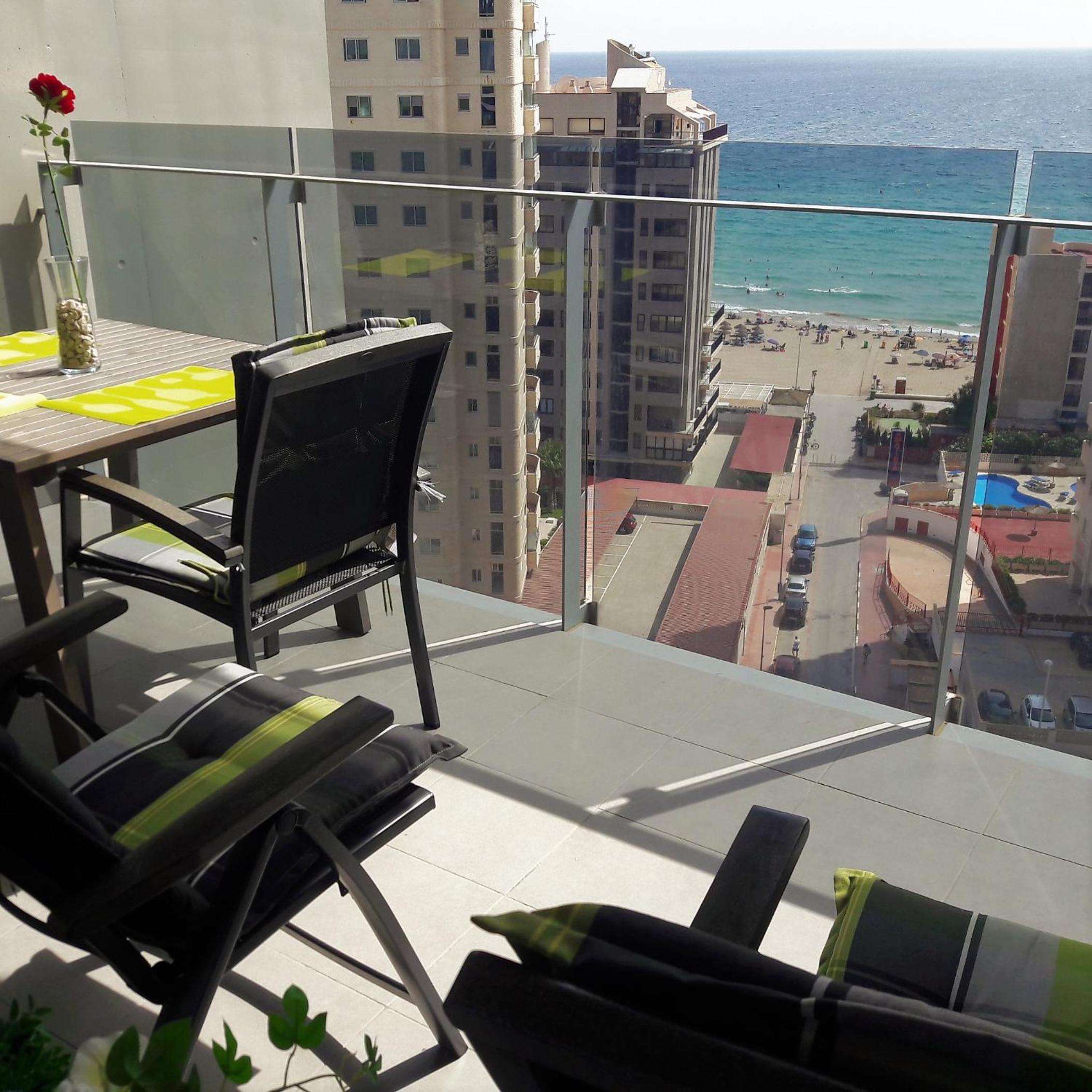 Mirador apart