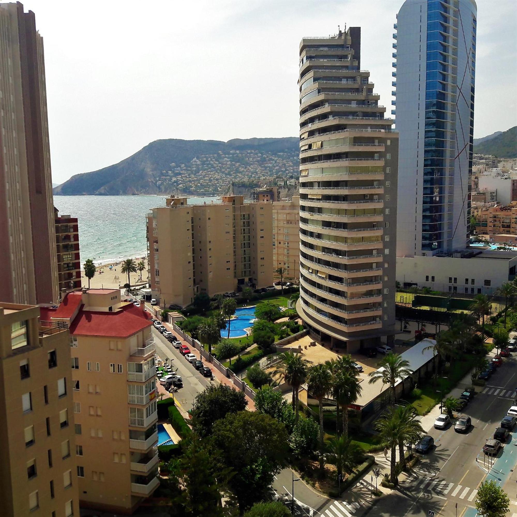 Mirador apart