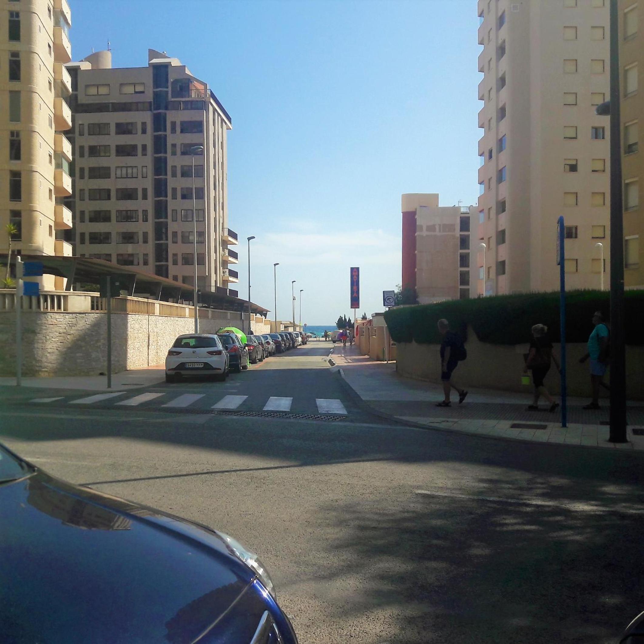 Mirador apart