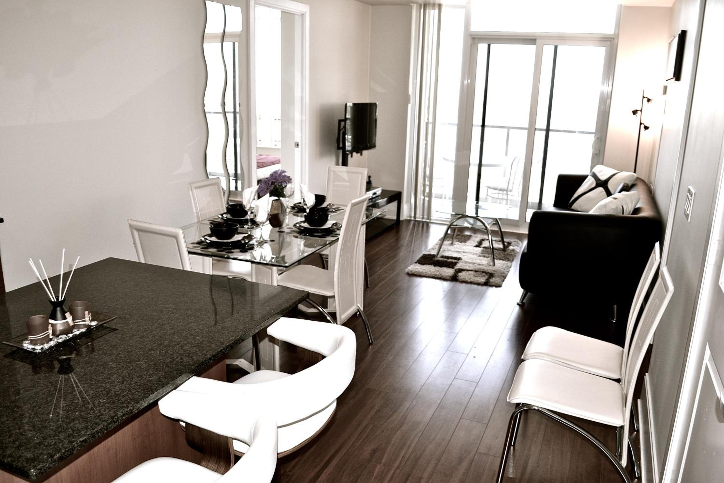 Royal Stays Furnished Apartments - Square One