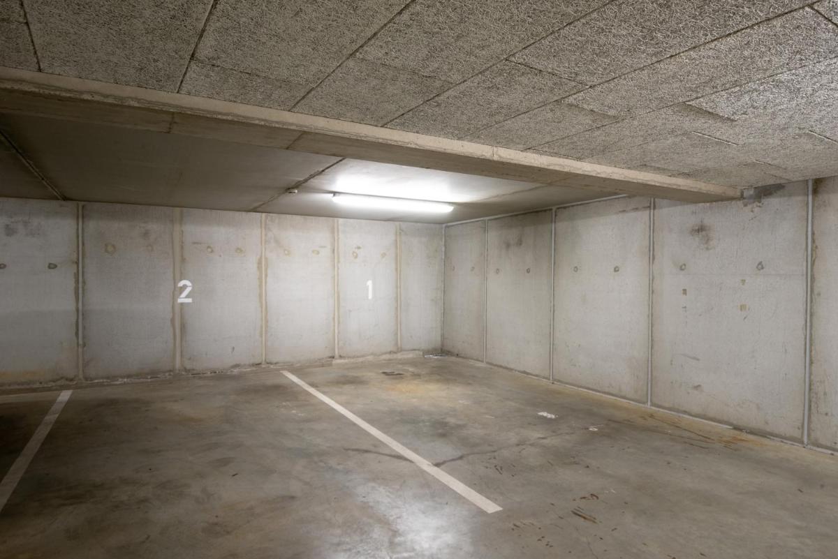 City-Apartment Lendviertel - PRIVATE PARKING GARAGE