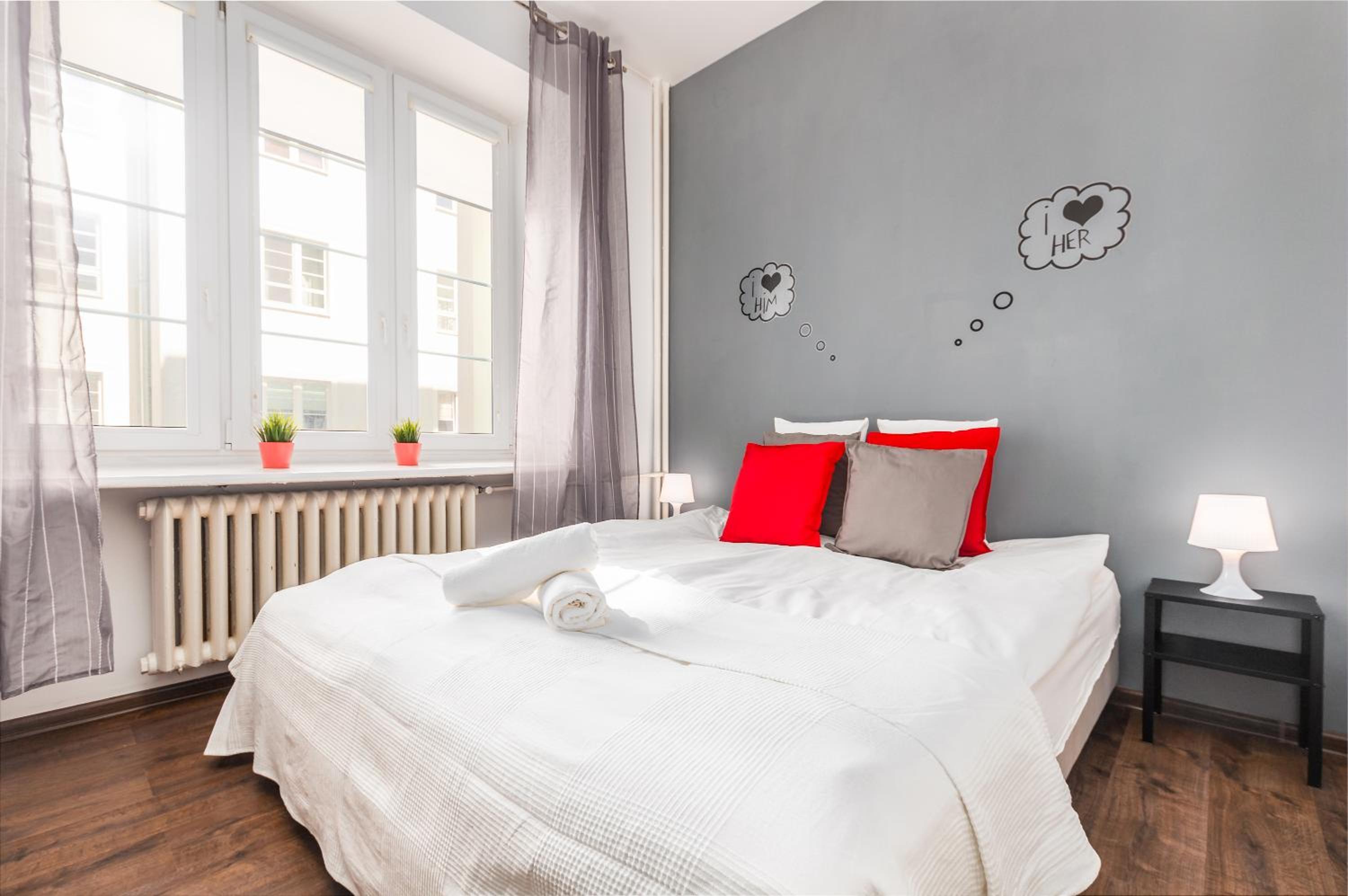 Apartments Madelaine Warsaw by Noclegi Renters view 5
