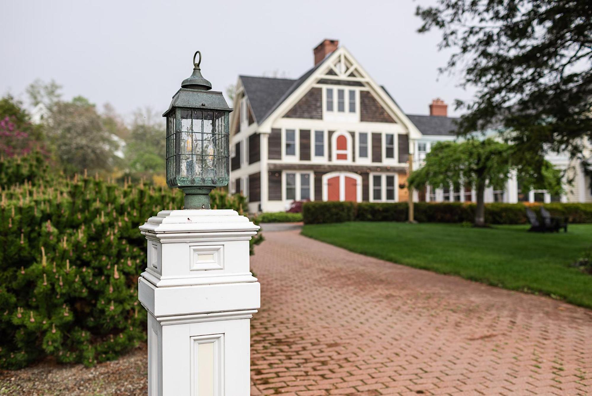 Spouter Inn Bed & Breakfast