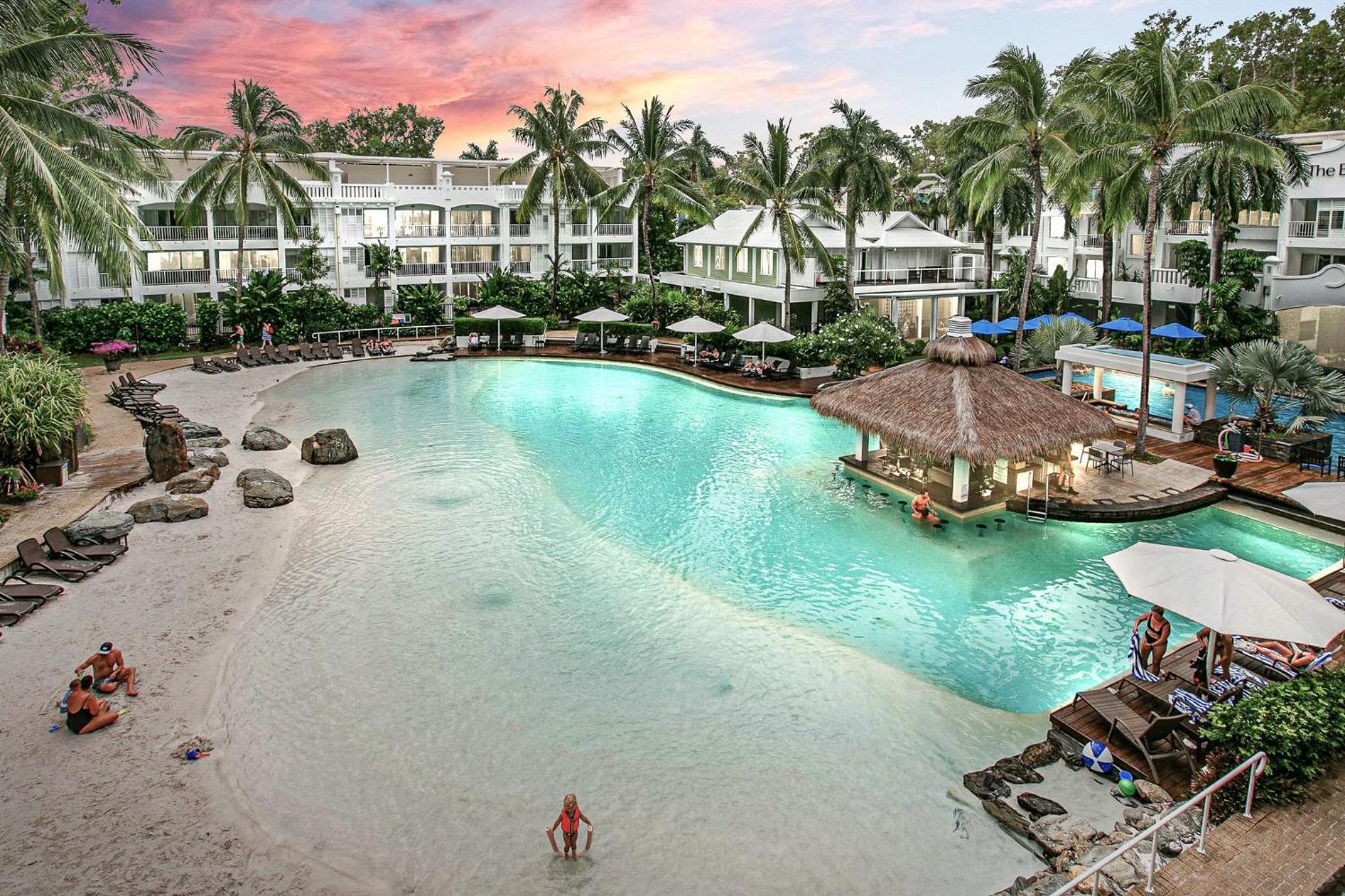 Elysium Private Accommodation at Beach Club & Spa