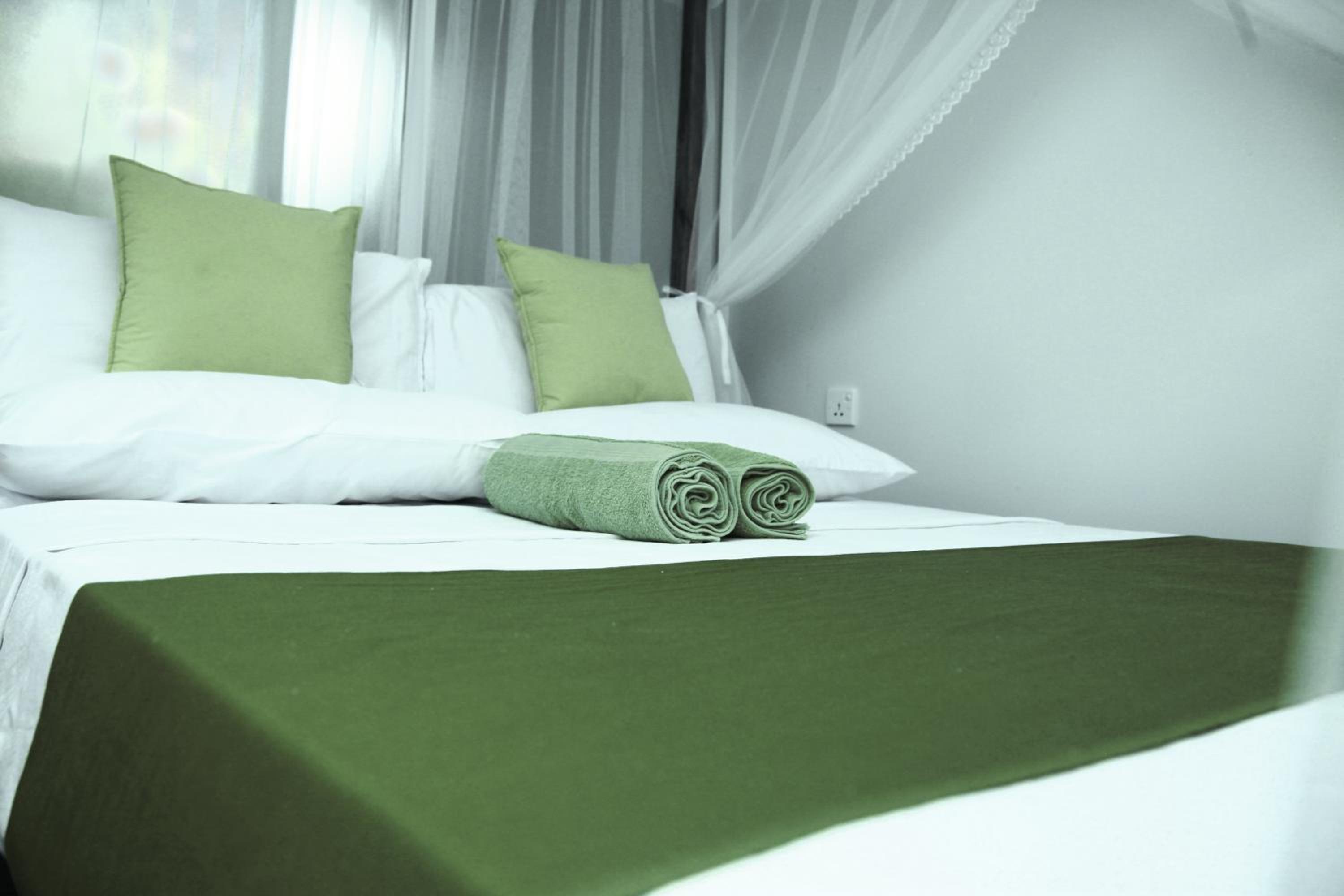 Villa Serenity - Jayavikumgama view 2