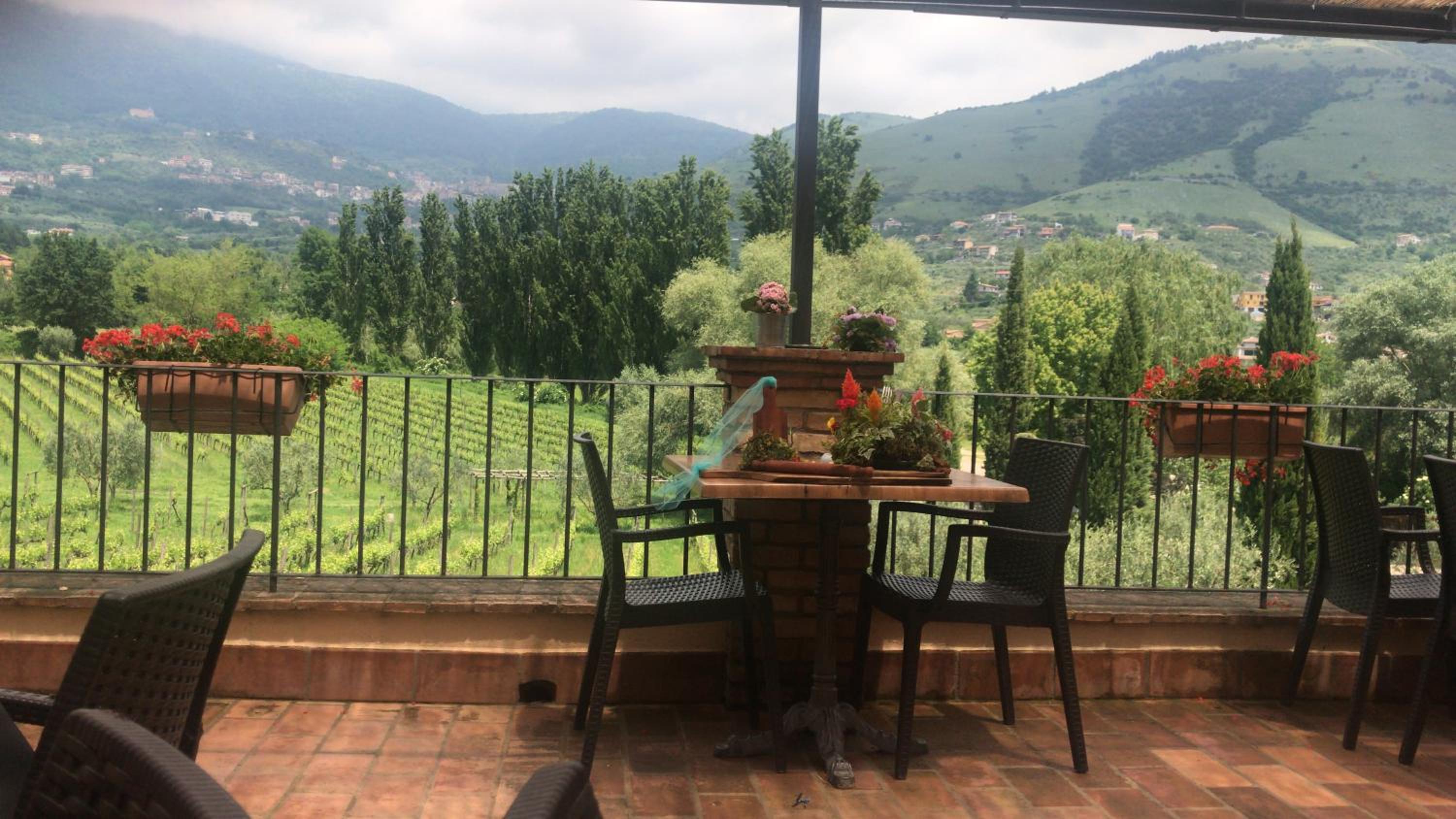 Casale Verdeluna Wine Resort view 4