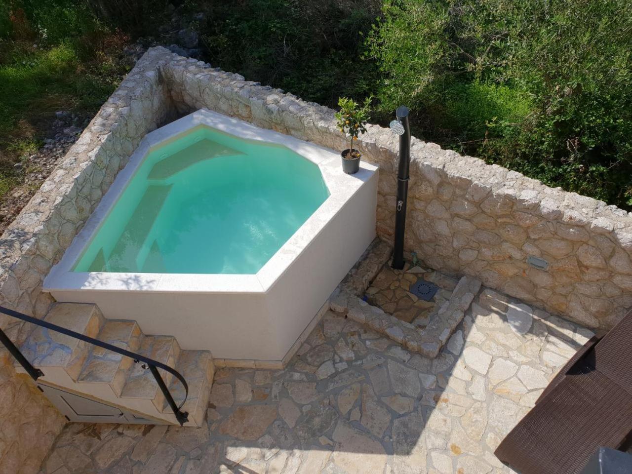 Villa Pinia view 2