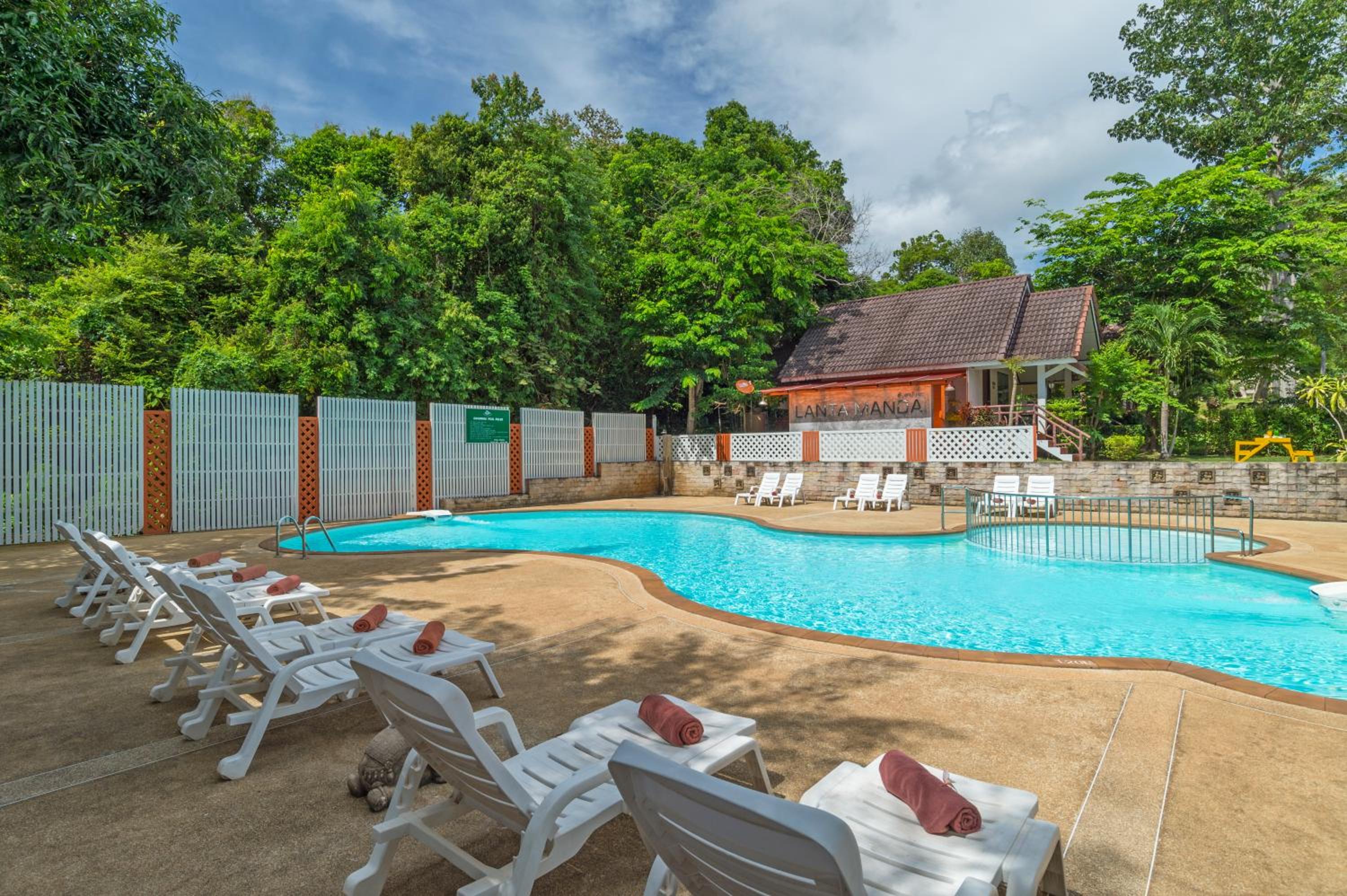 Lanta Manda Resort