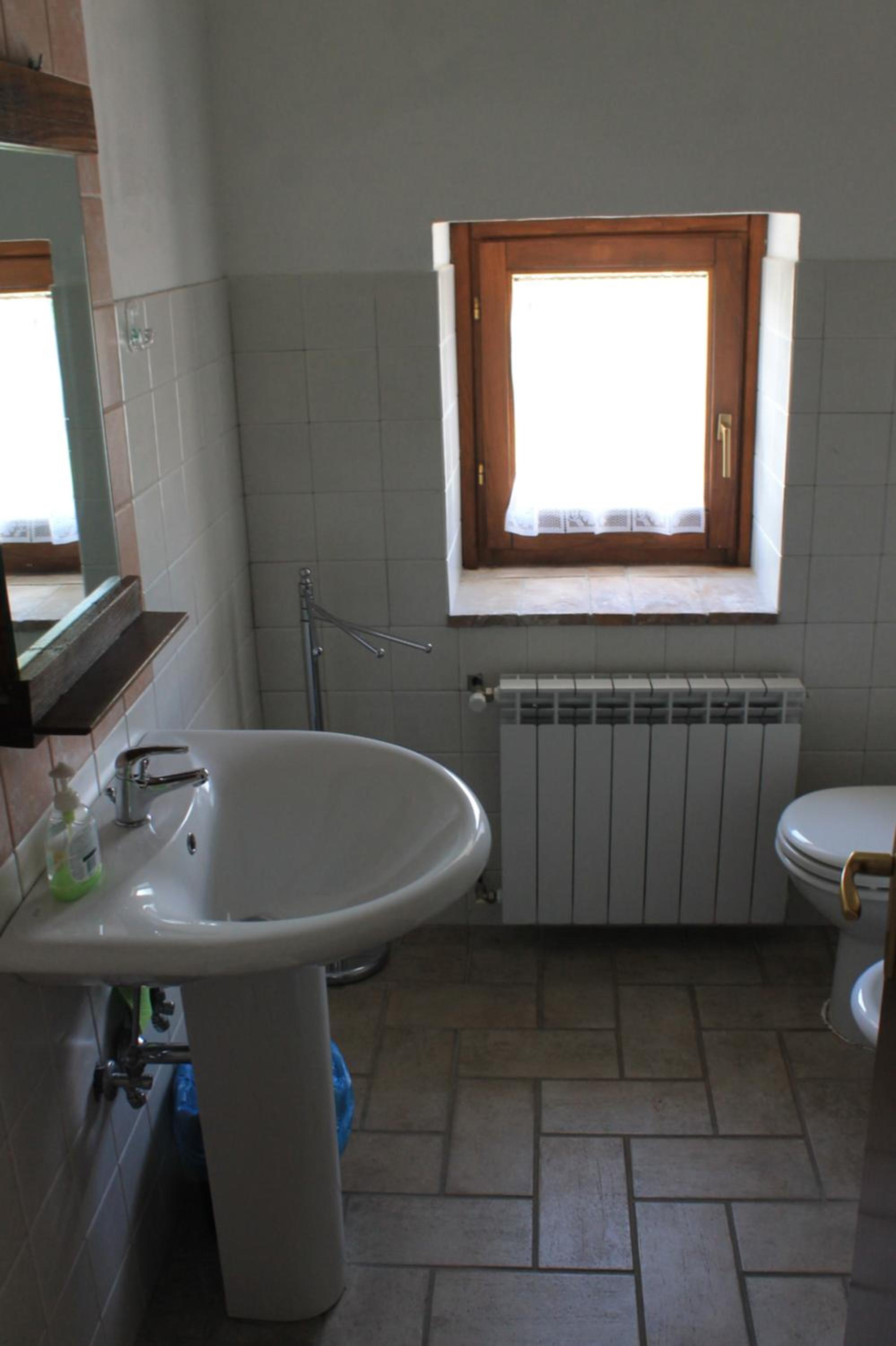Photo 33