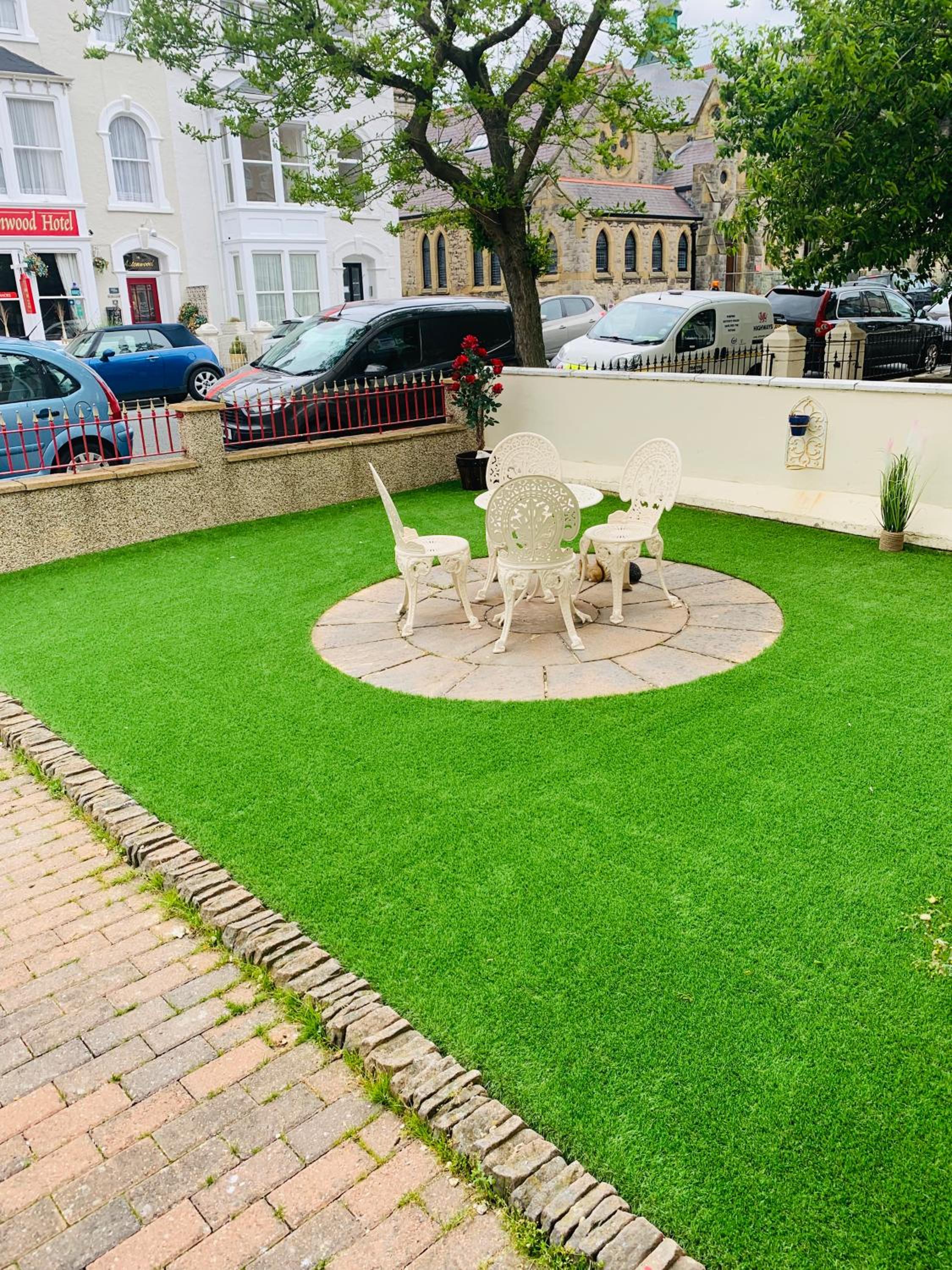 The Snug Garden Apartment view 4