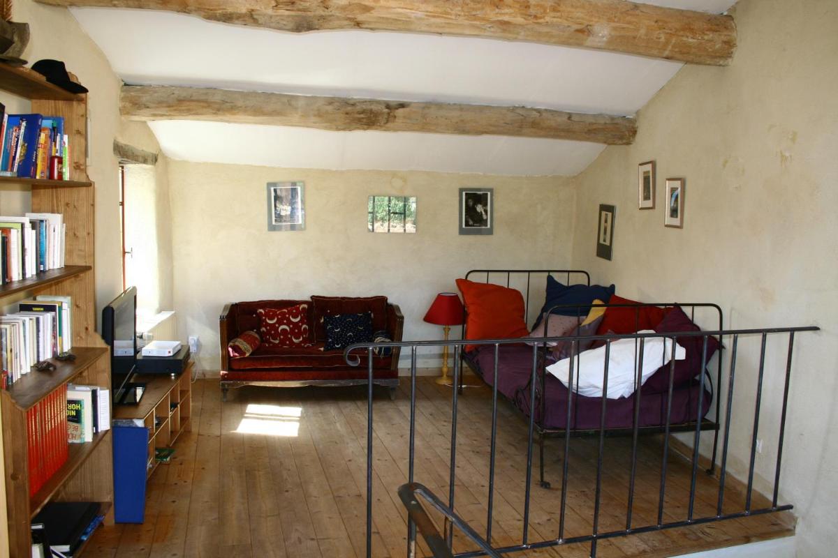 Photo 32