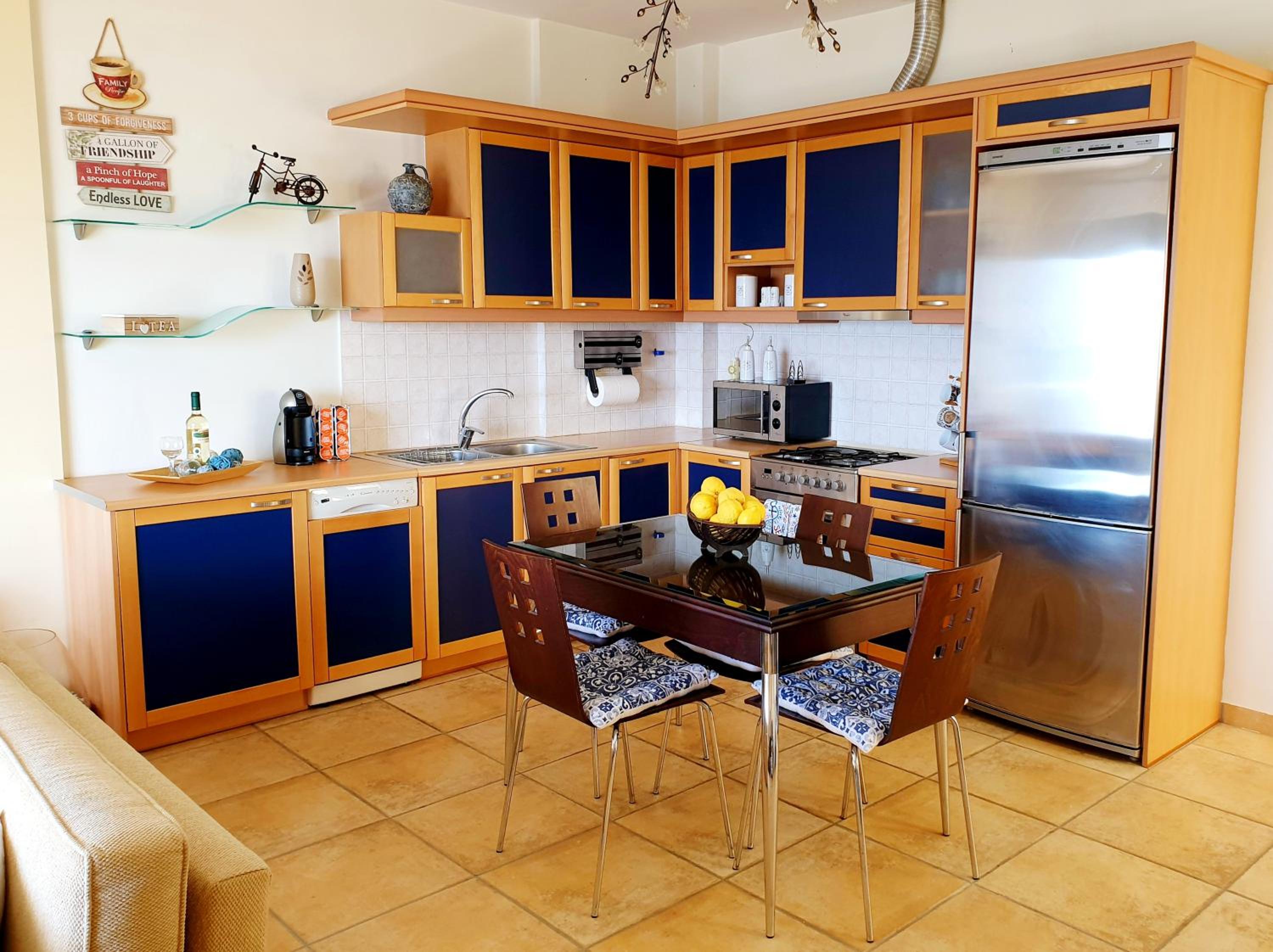 Derveni Seaside Apartments - Deluxe Sea View Penthouse Jacuzzi-BBQ & Groundfloor Garden View Apartment view 5