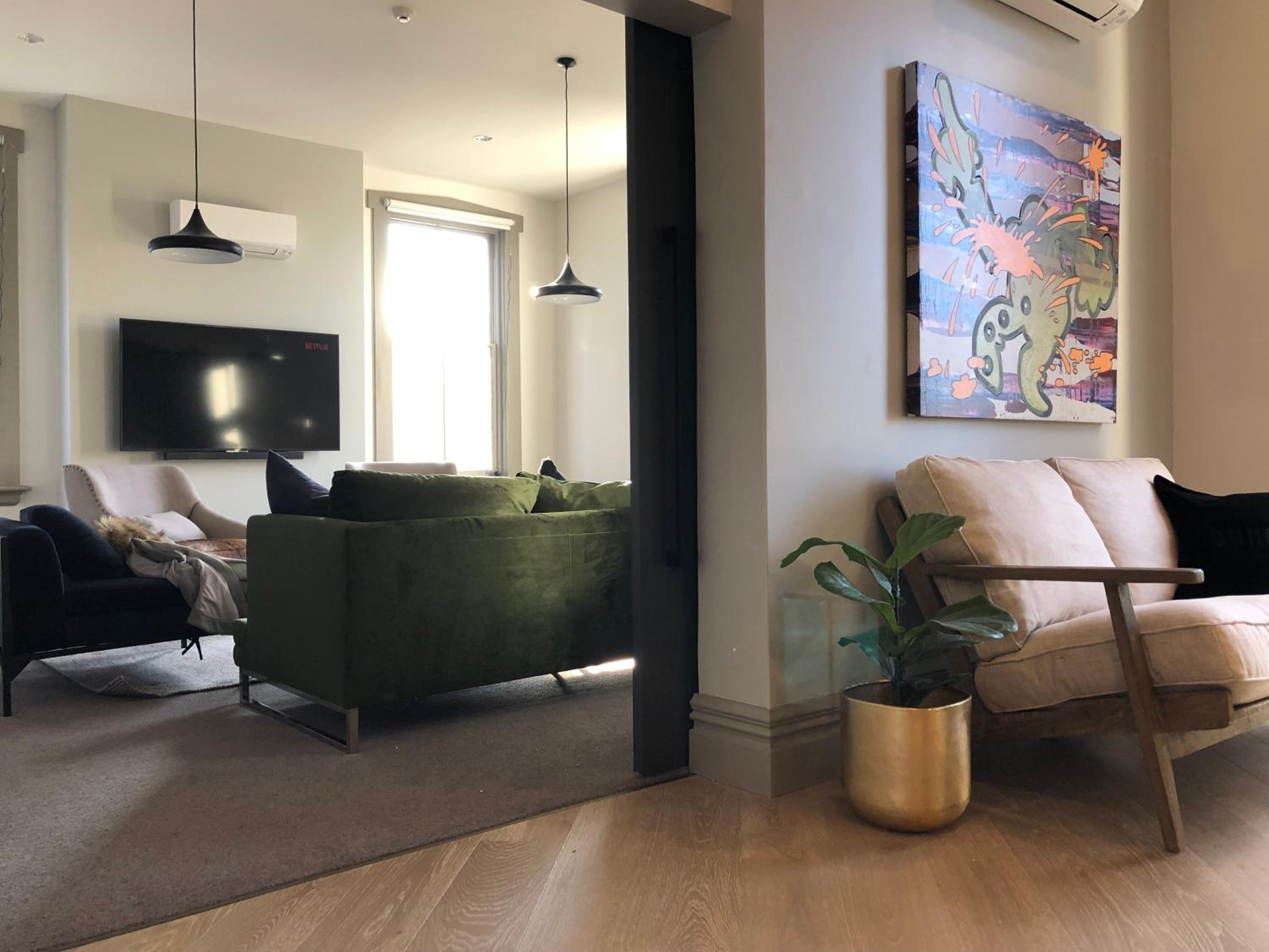 The Burlington Luxury Octagon Apartment view 5