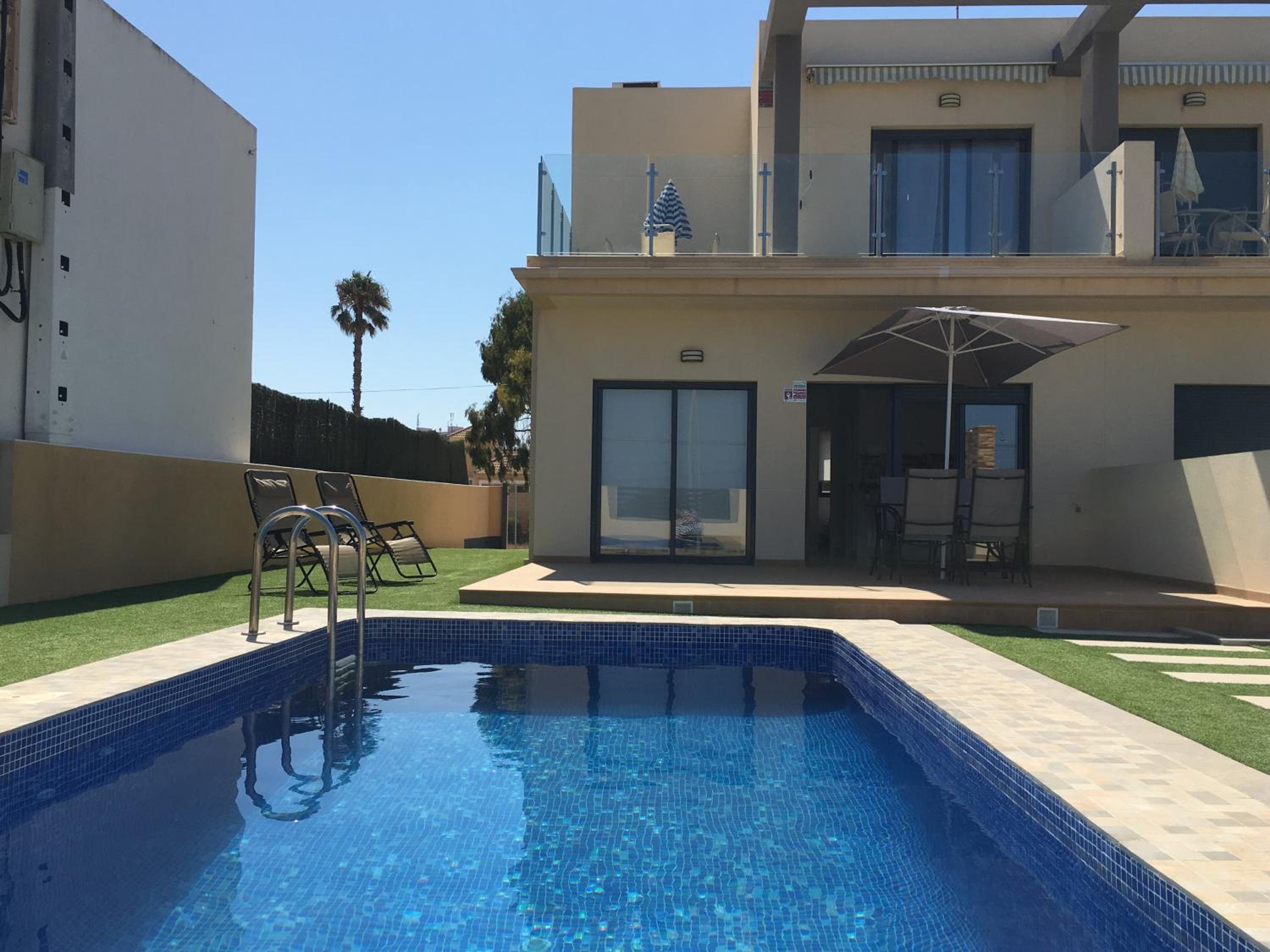 Duplex con piscina individual y vistas al mar en Torrevieja view 5