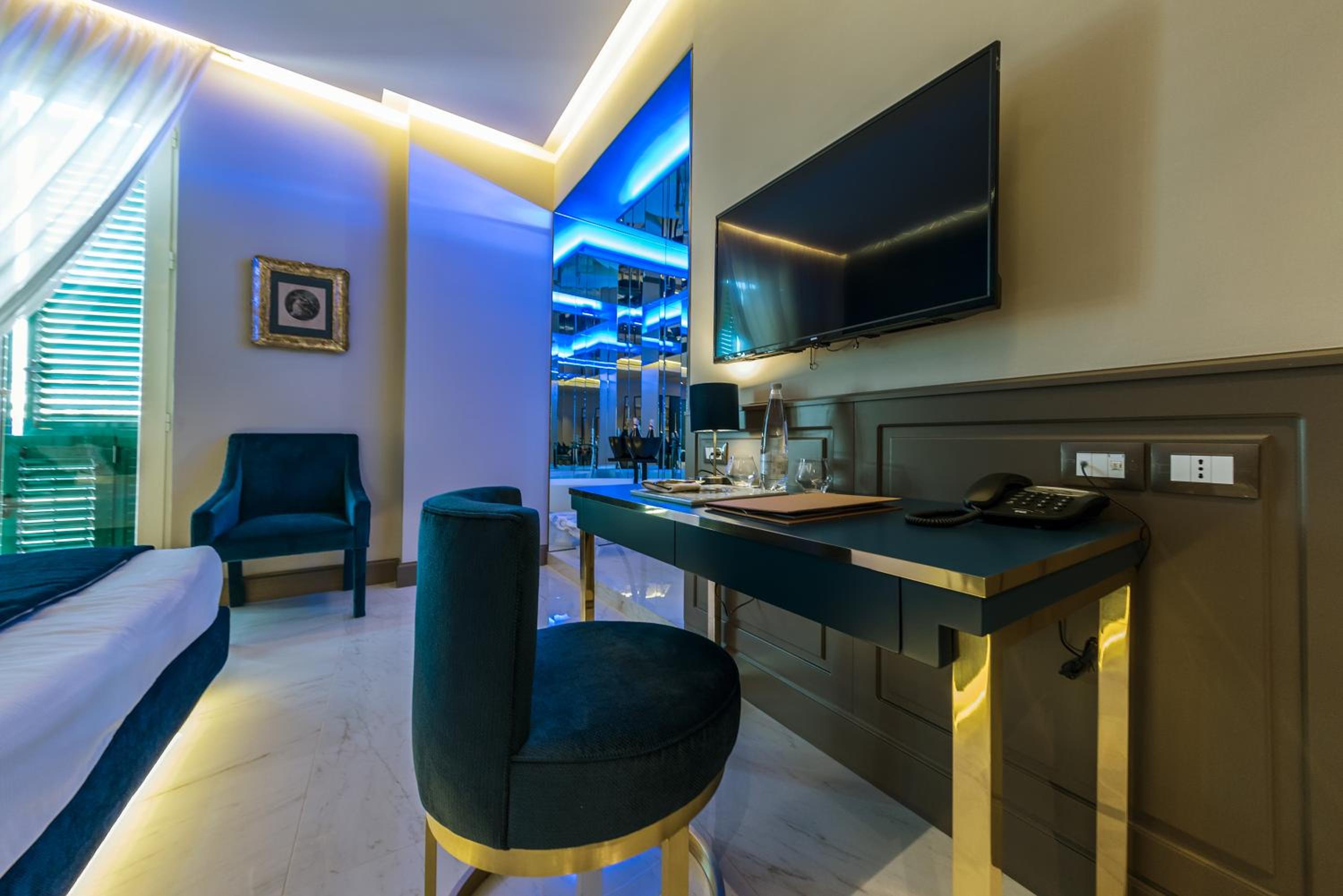 hotel room