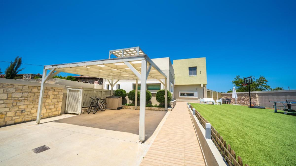 Sports Villa