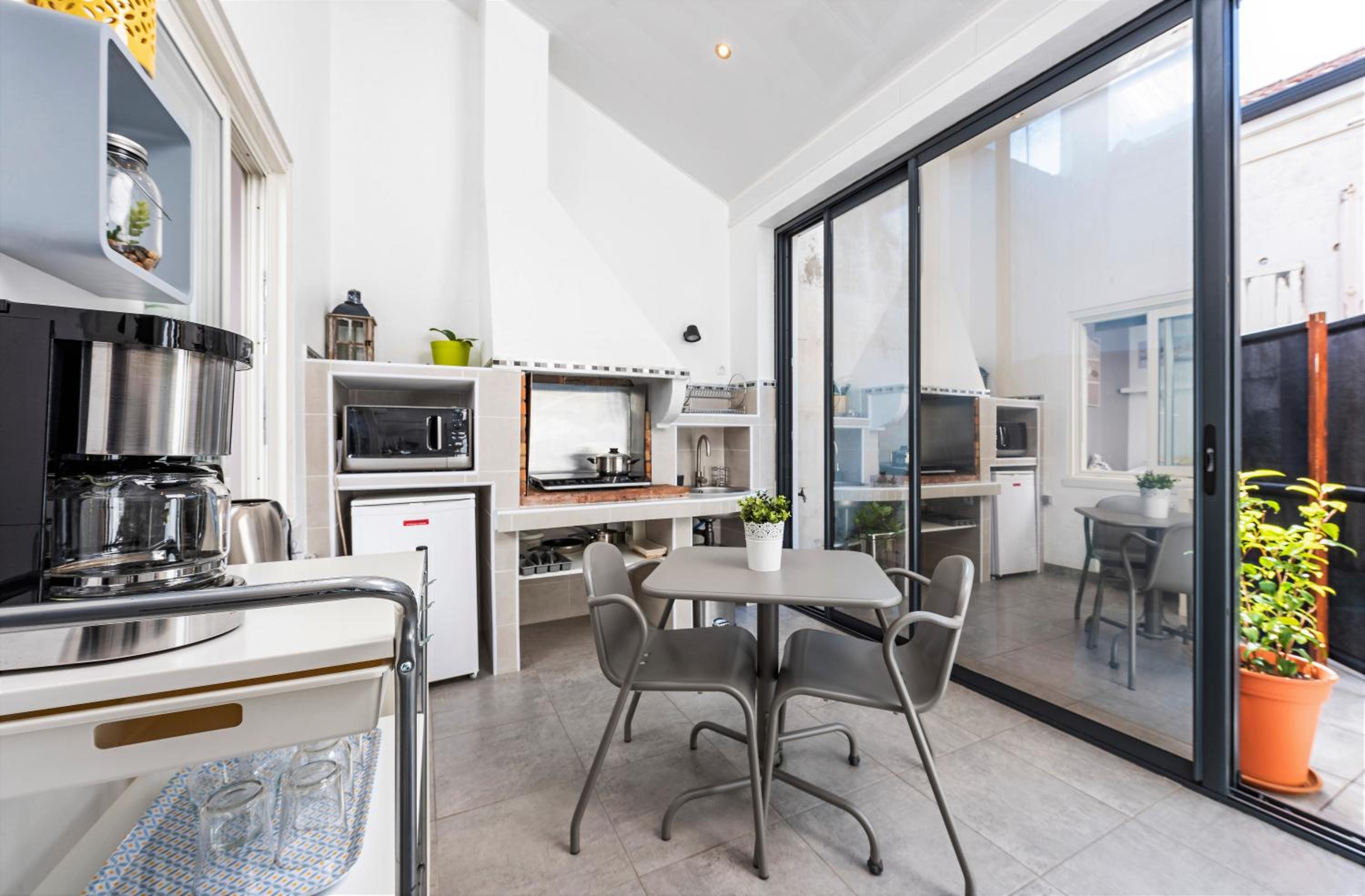 Aquitain Home - Studios & Appartements tout confort Bordeaux Gare St Jean view 5