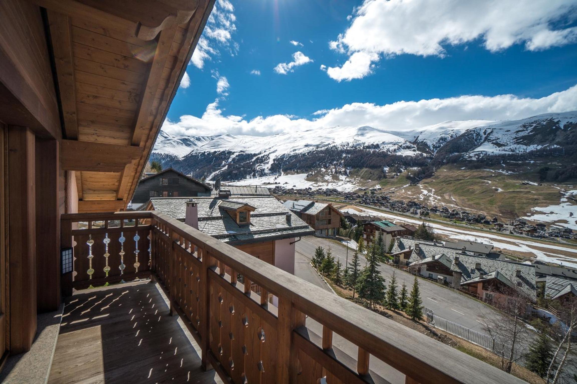 Chalet Teola