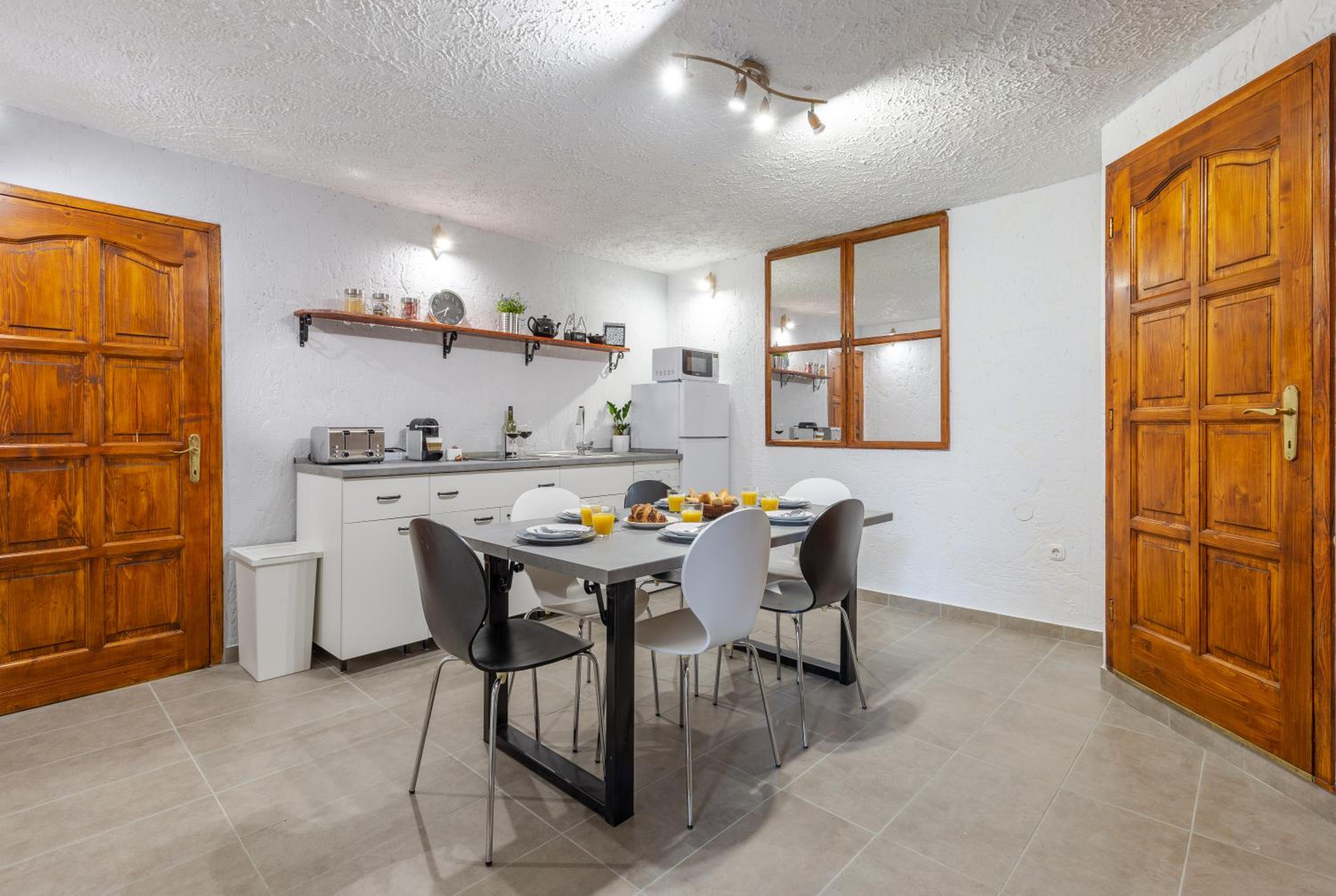 Astoria Heritage Suites