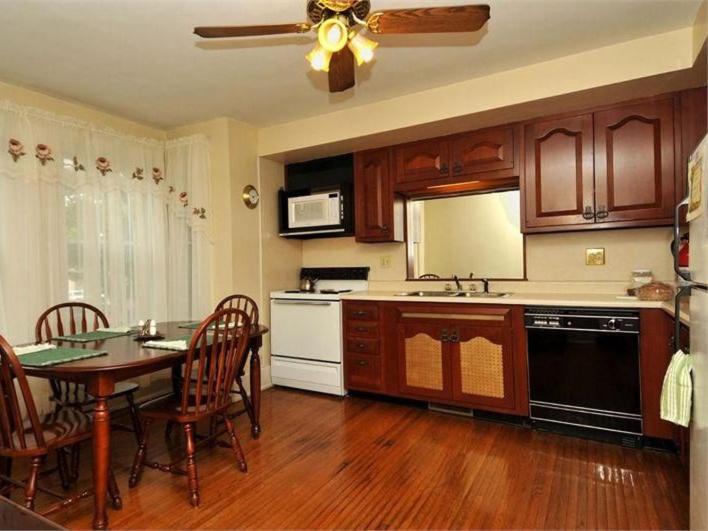 Second Street Suite view 4