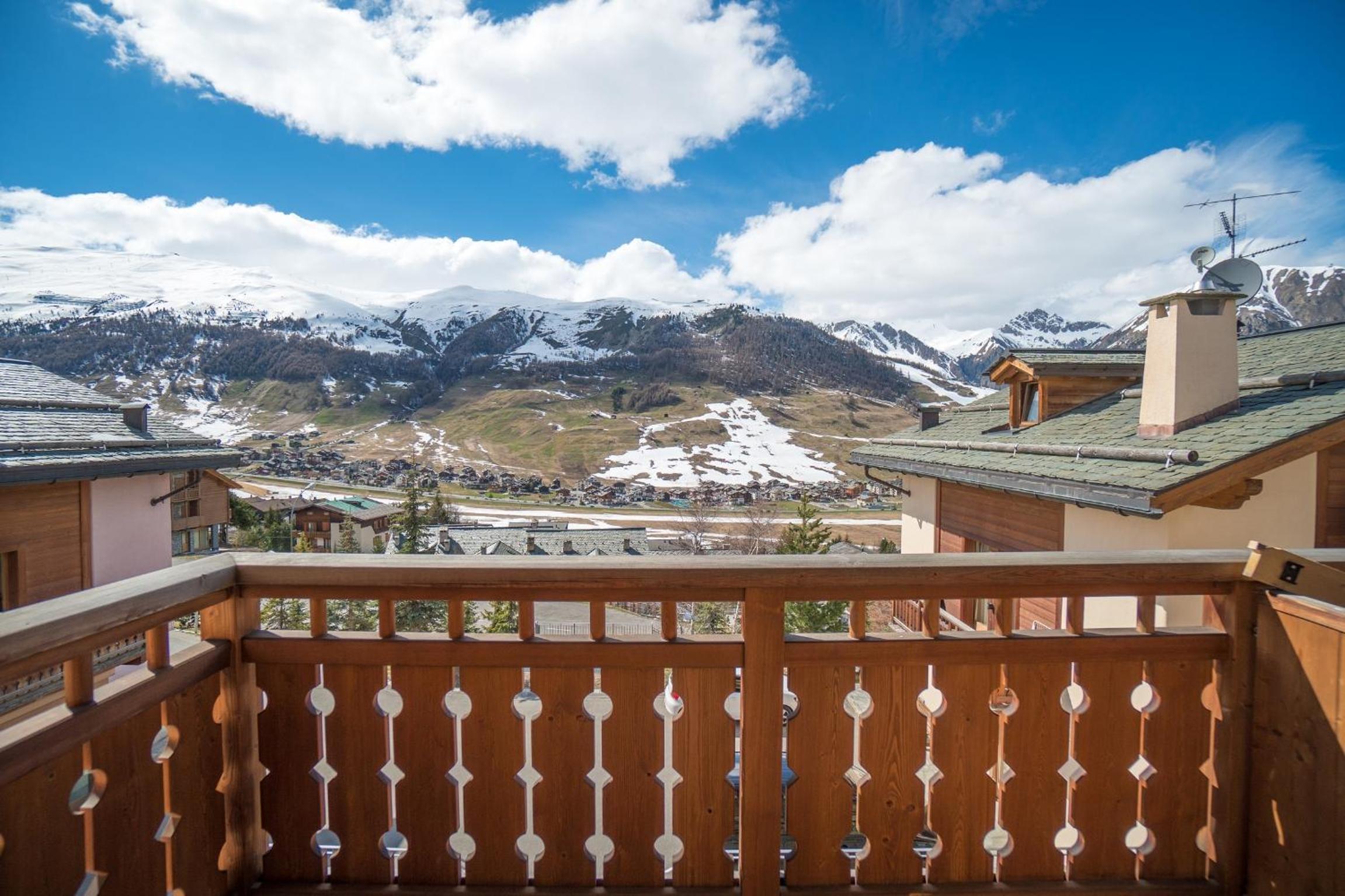Chalet Teola